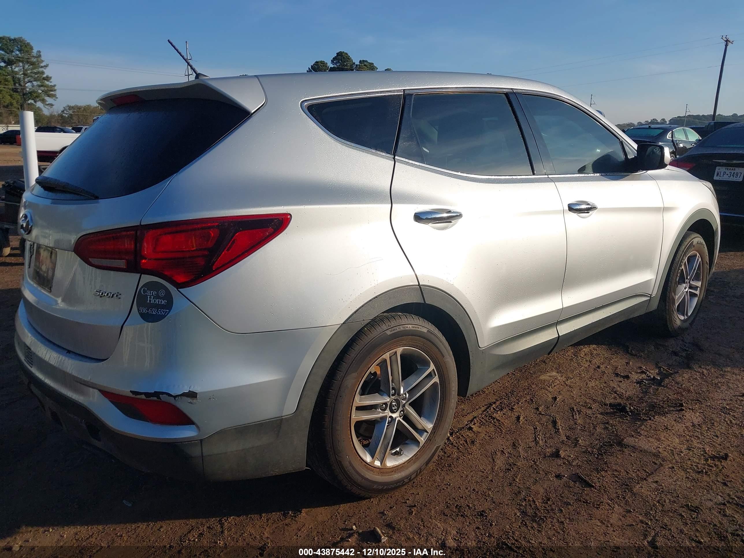HYUNDAI SANTA image 4