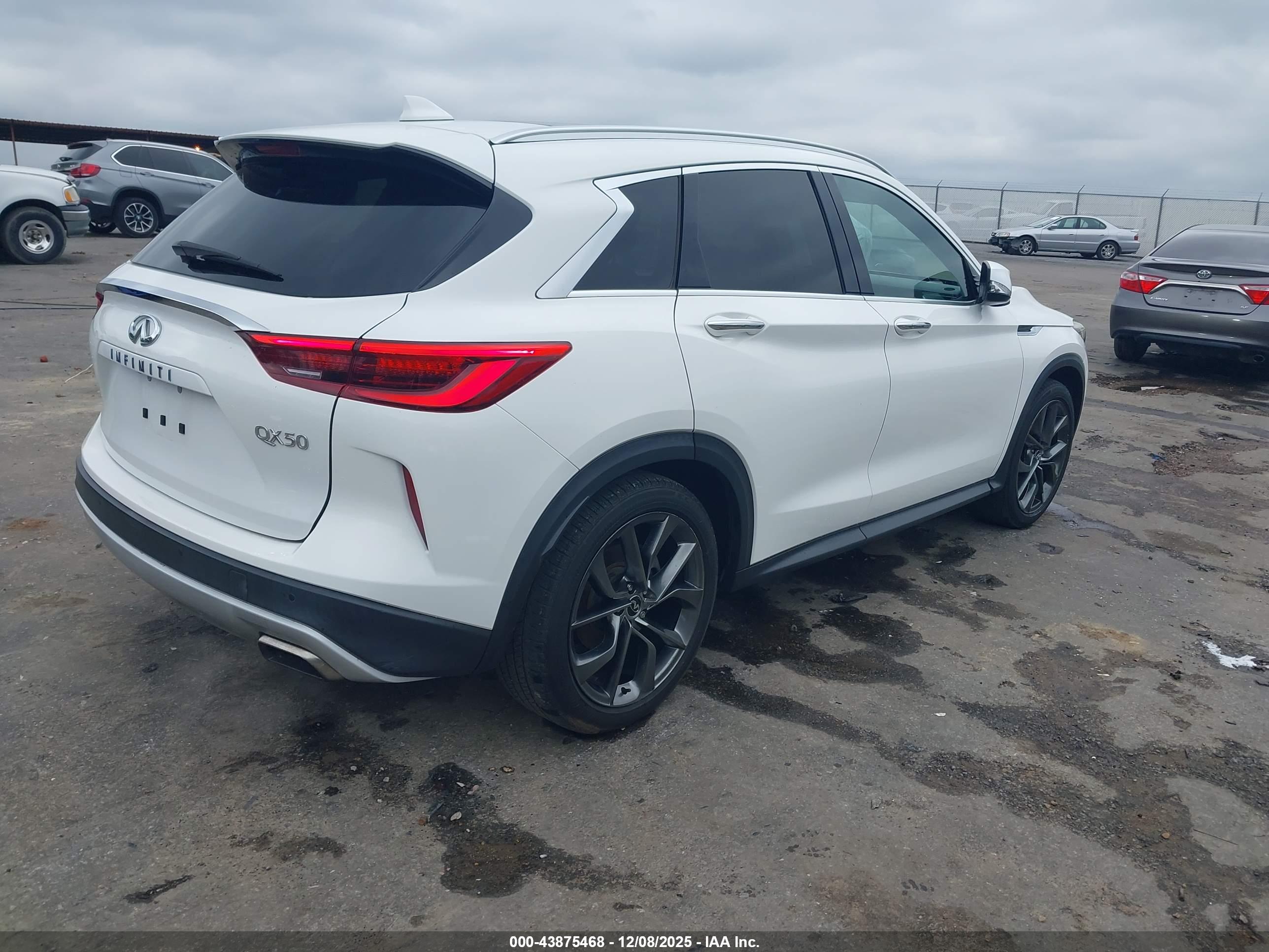 INFINITI QX50 image 4