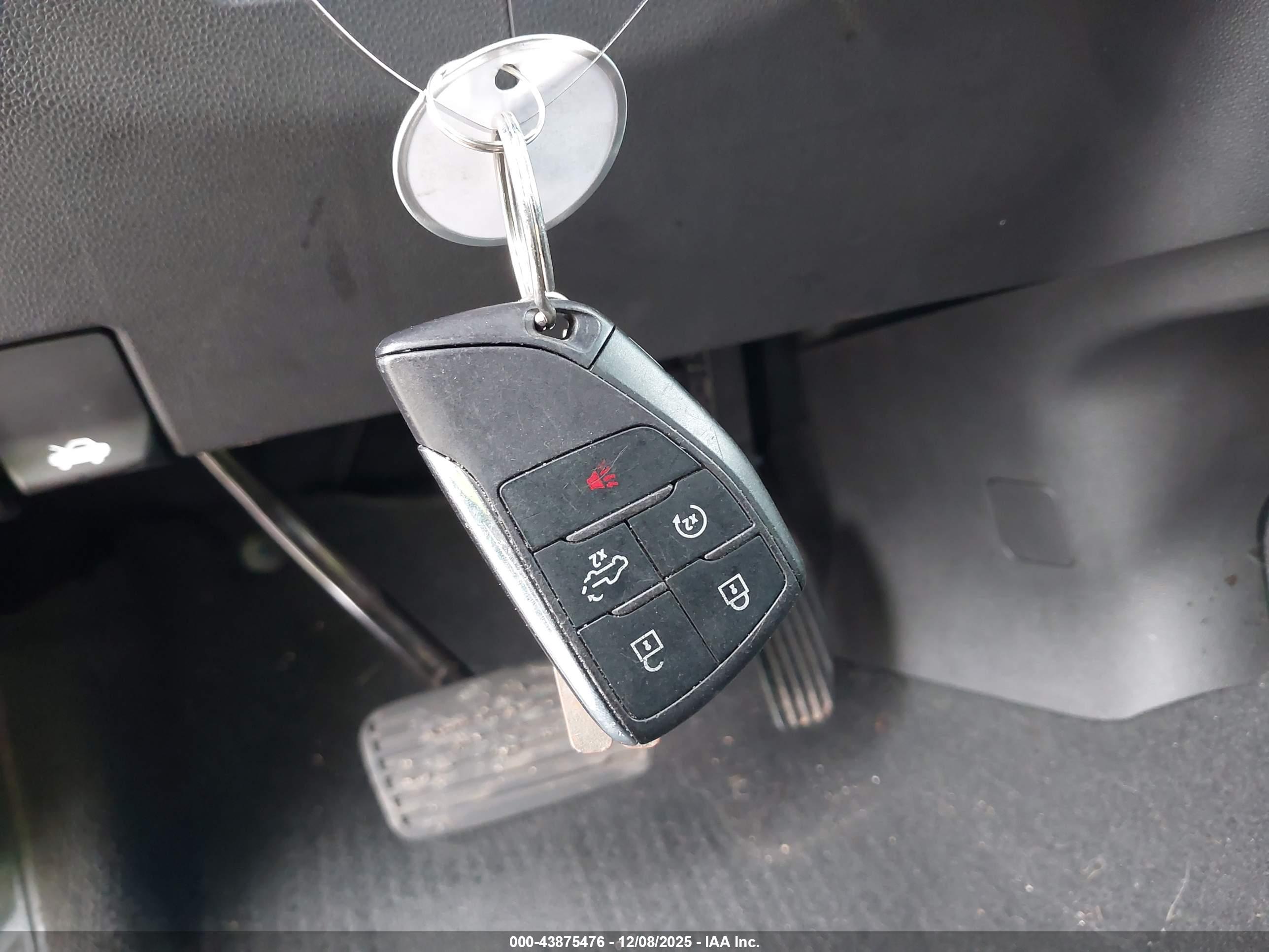 GMC SIERRA image 11