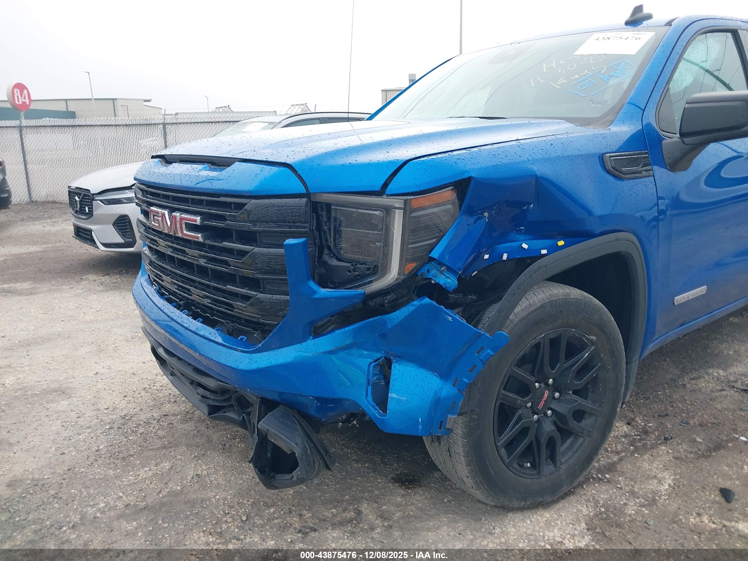 GMC SIERRA image 6