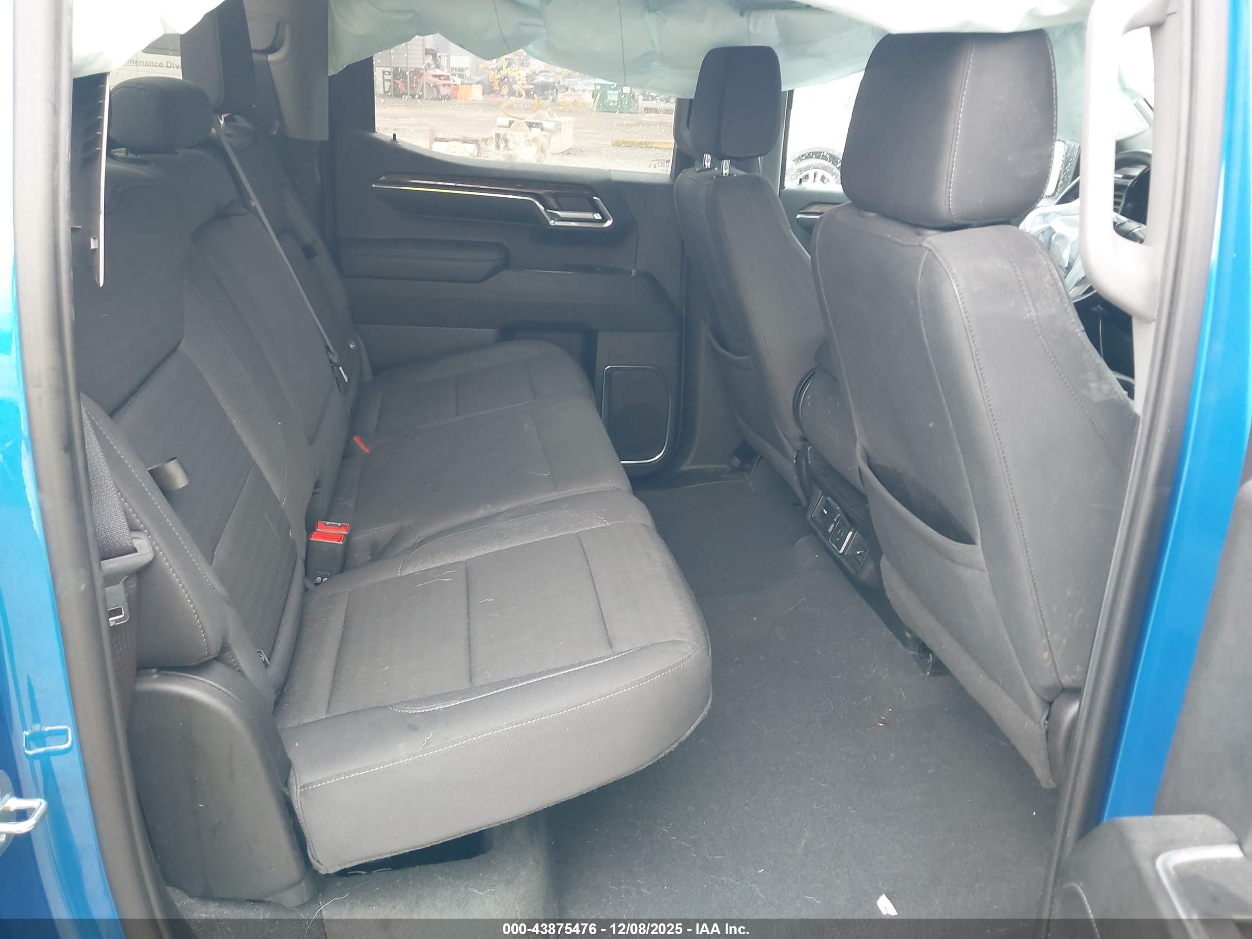 GMC SIERRA image 8