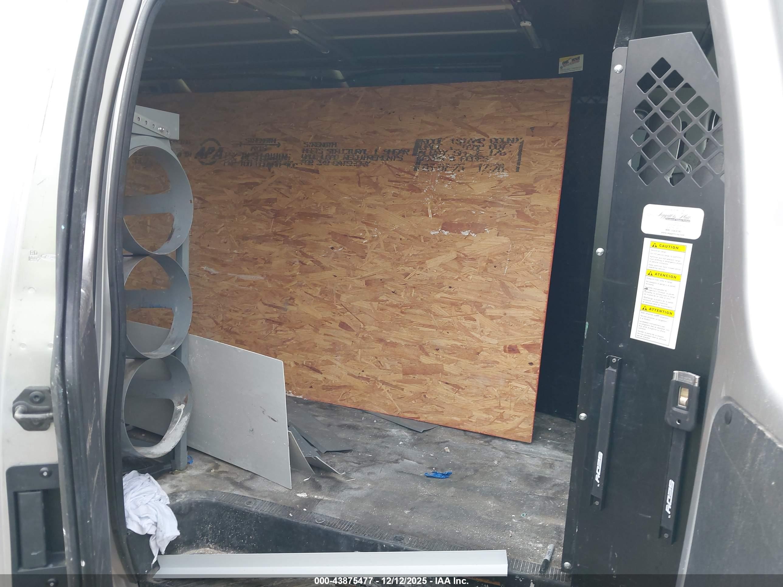 FORD E-150 image 8