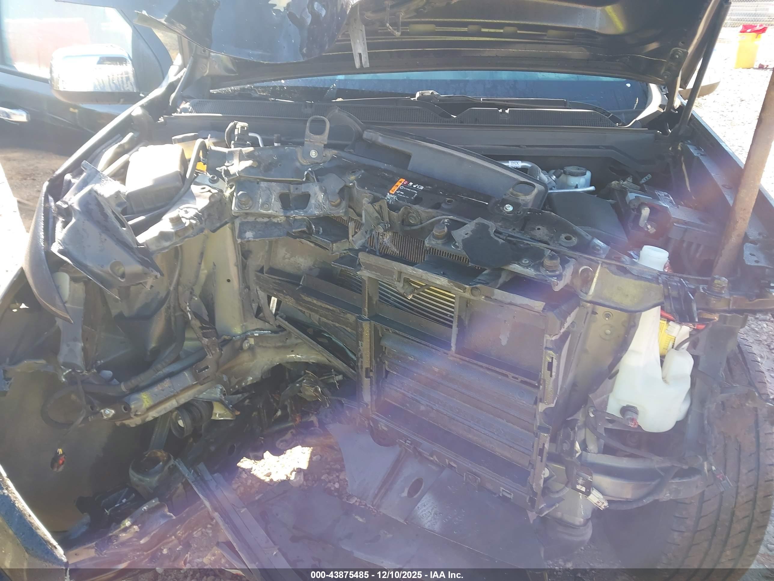 CHEVROLET COLORADO image 10