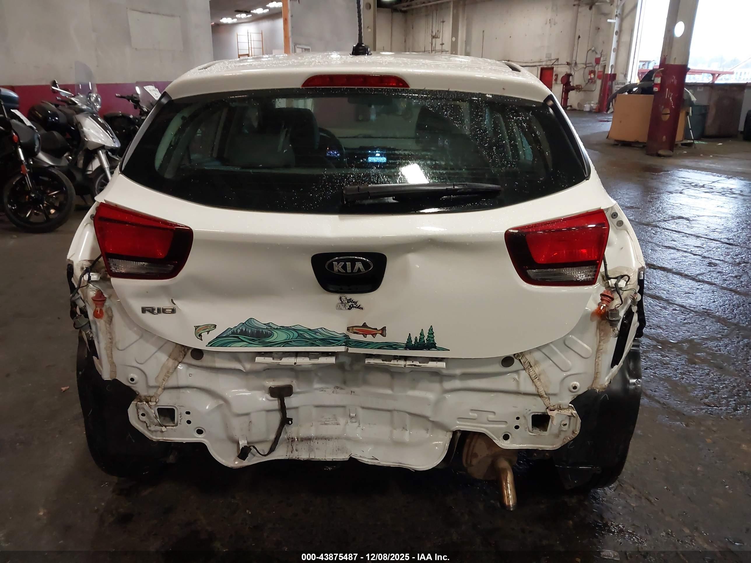 KIA RIO image 6