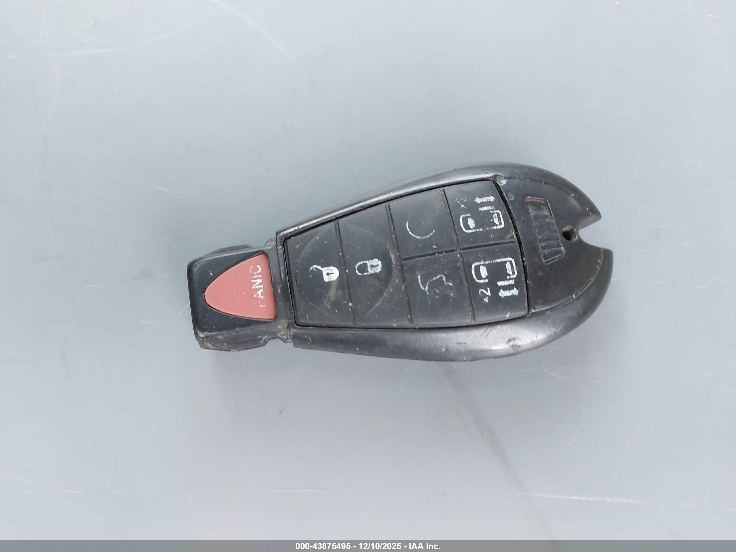 CHRYSLER TOWN image 11