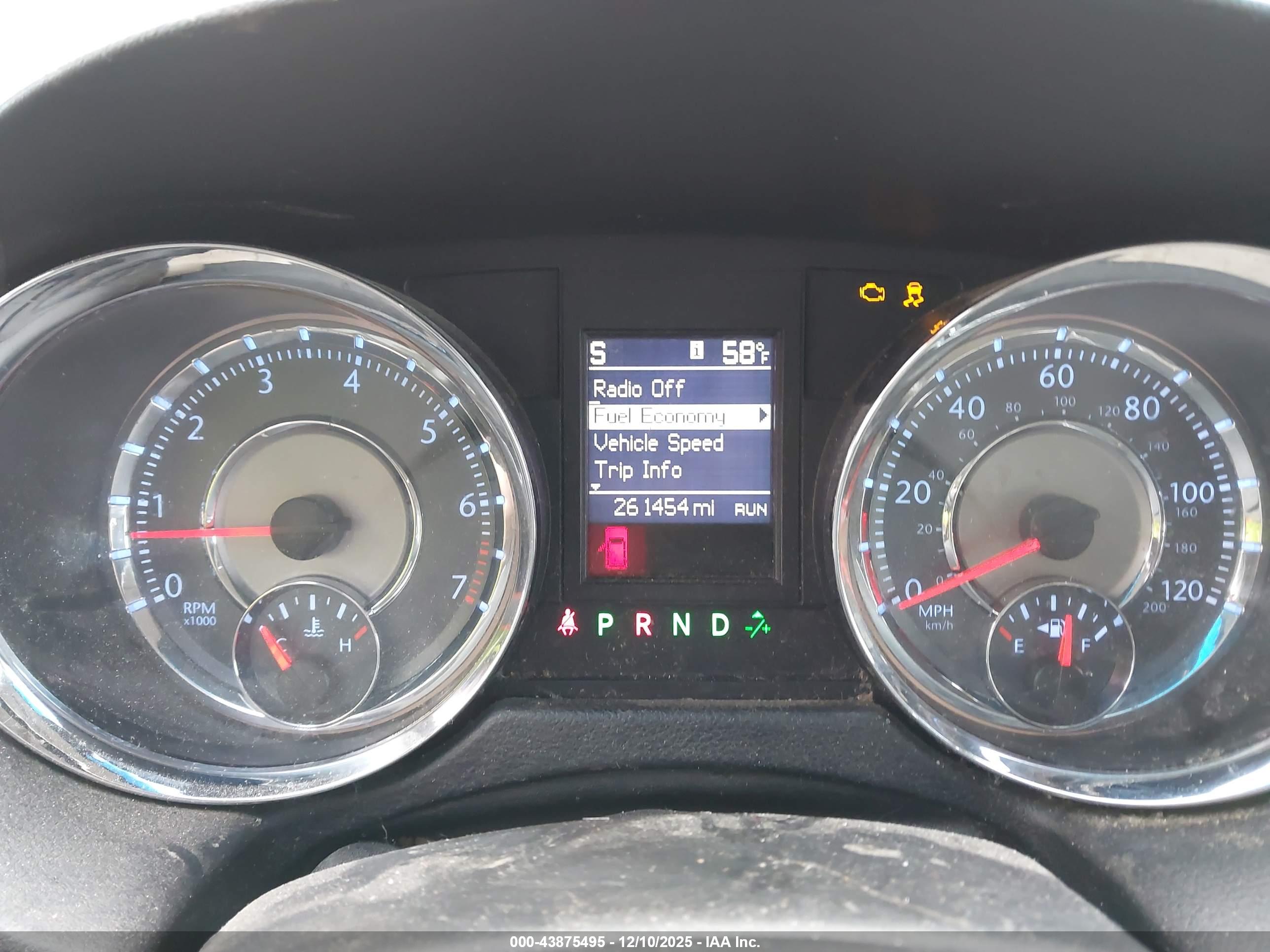 CHRYSLER TOWN image 7