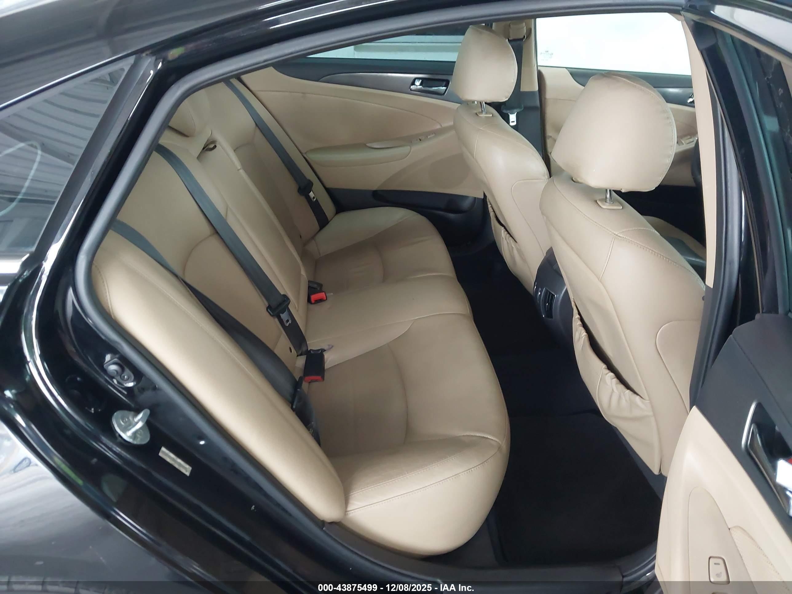 HYUNDAI SONATA image 8