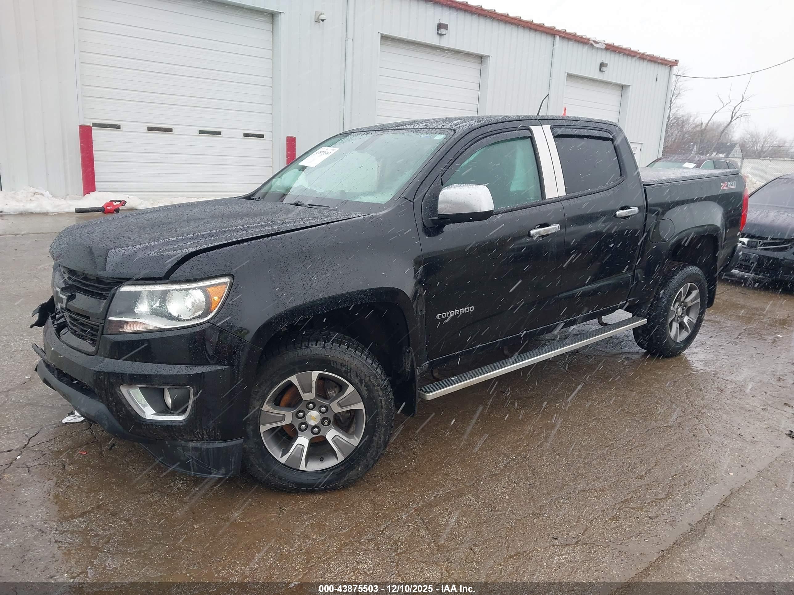 CHEVROLET COLORADO image 2