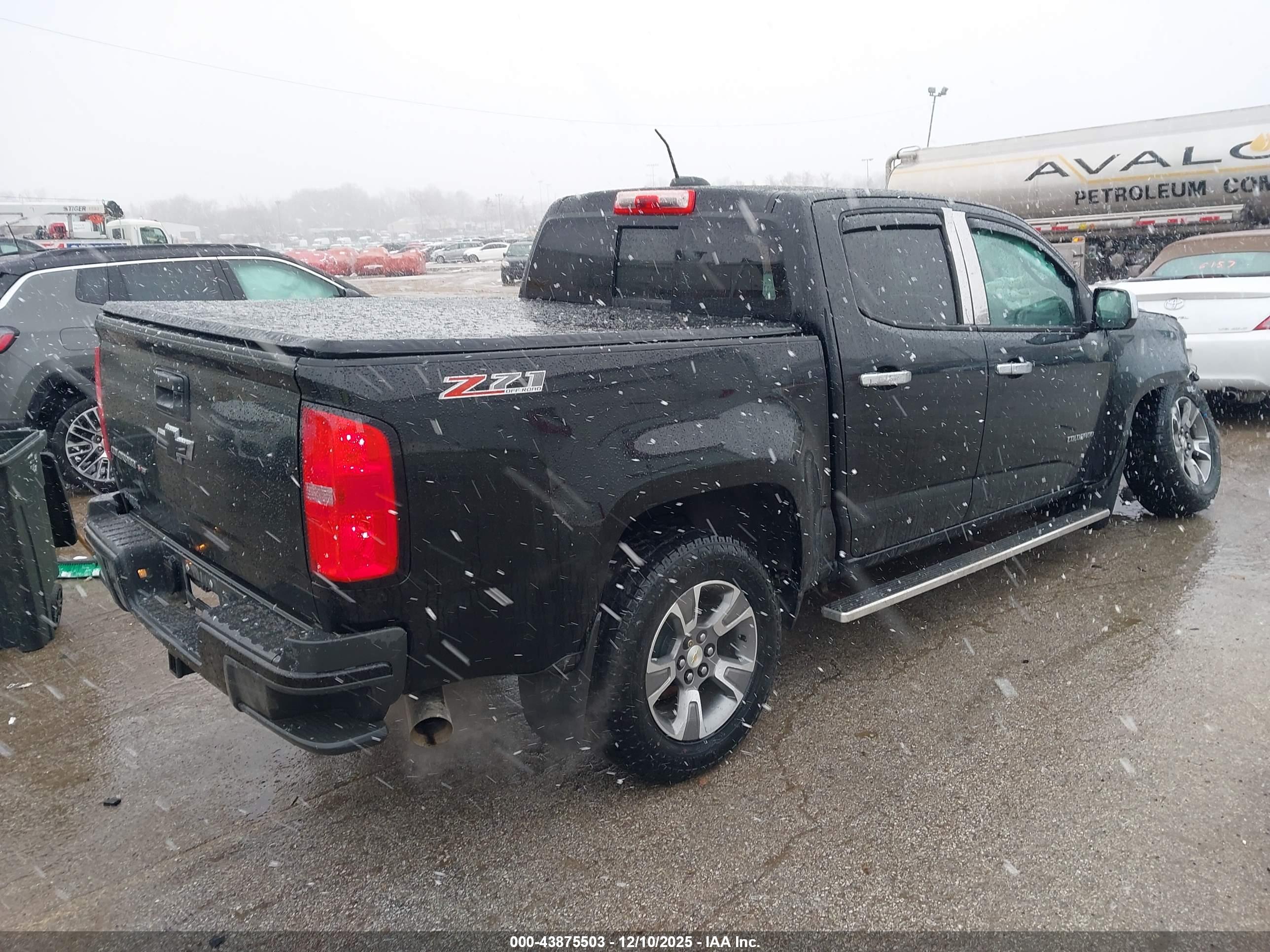 CHEVROLET COLORADO image 4