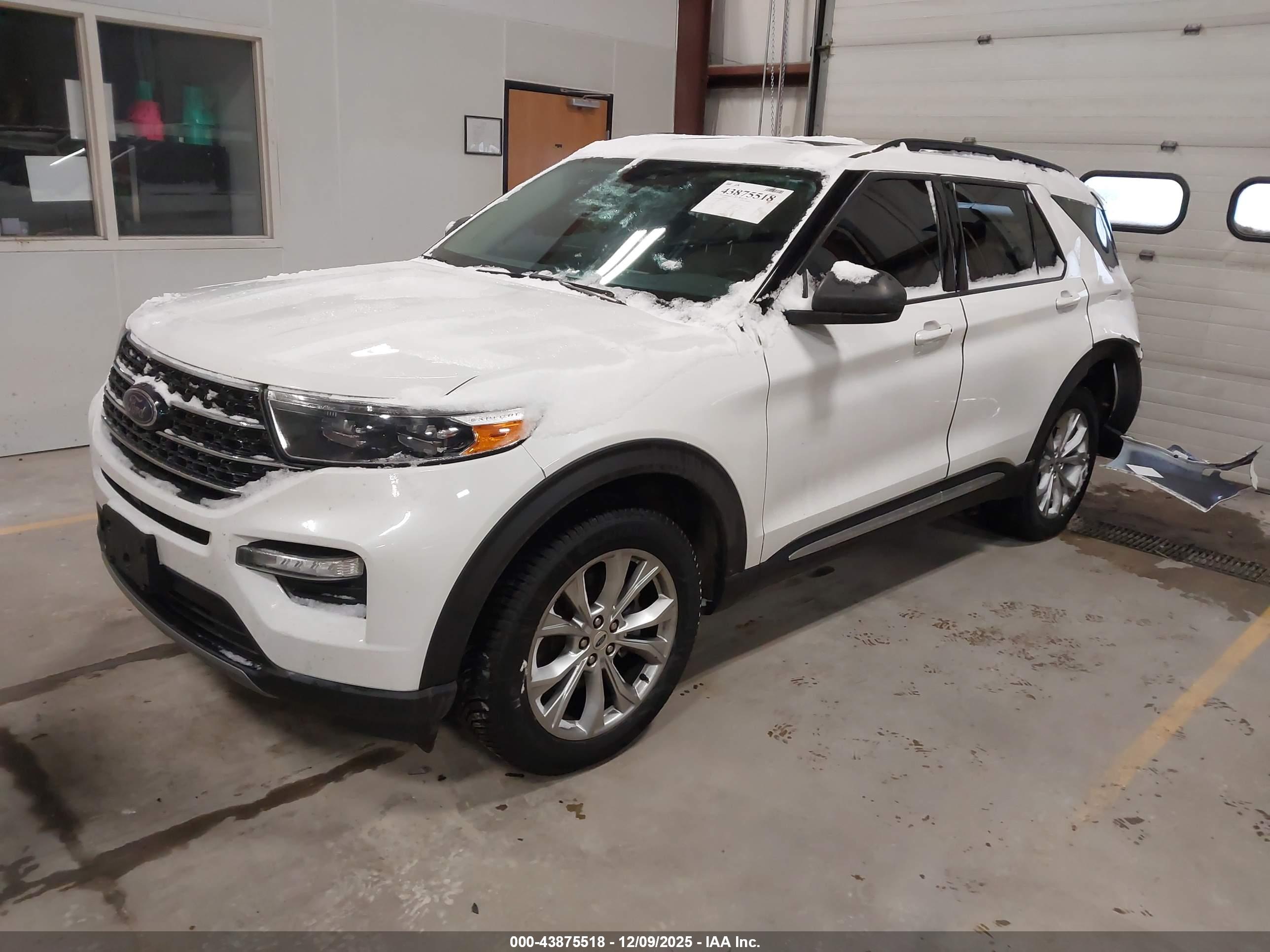 FORD EXPLORER image 2