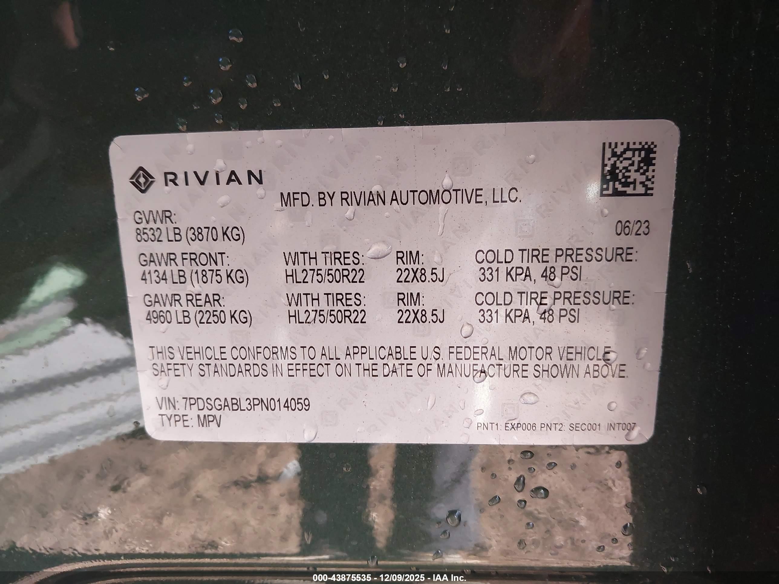 RIVIAN R1S image 9
