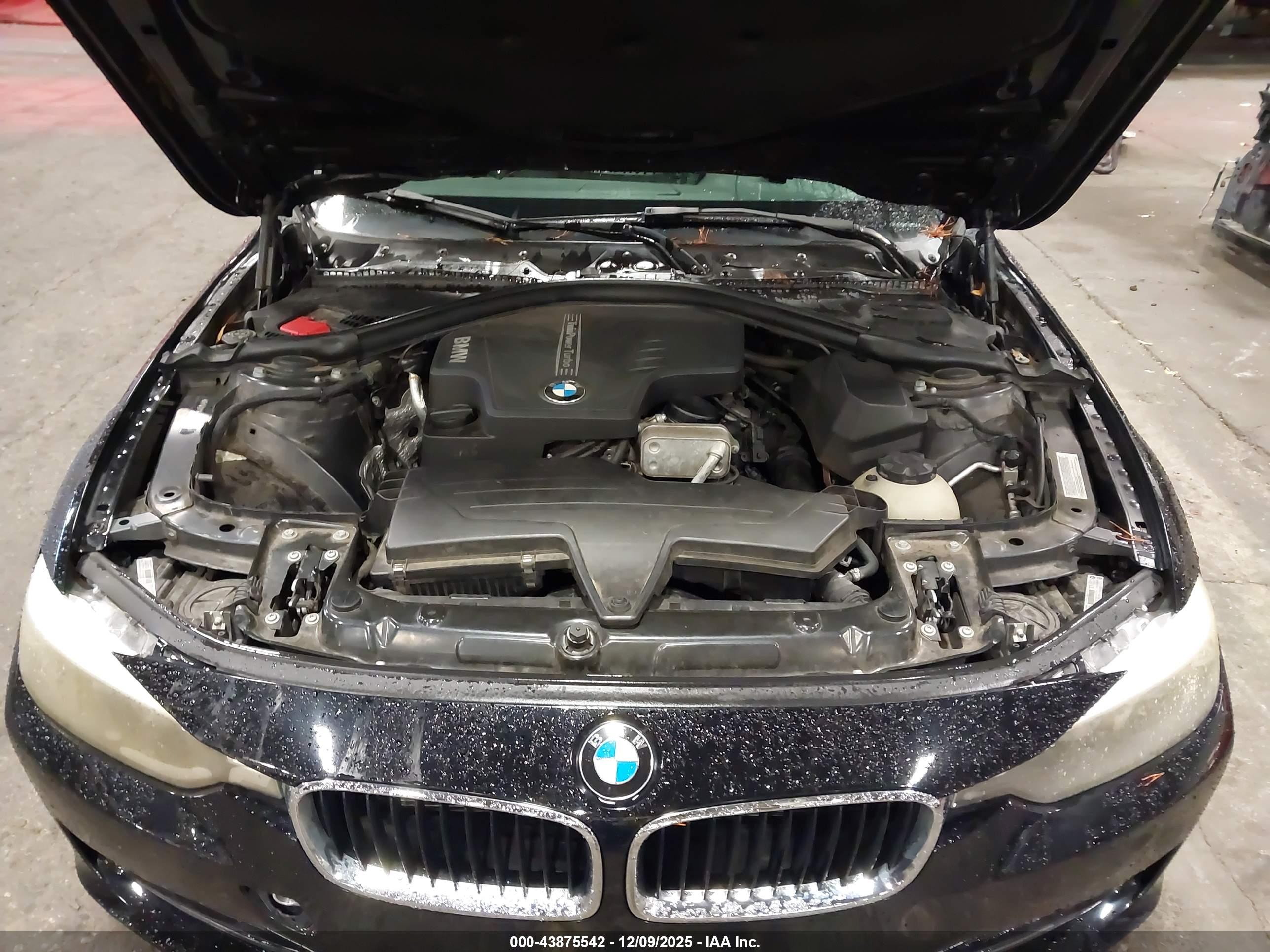 BMW 320I image 10