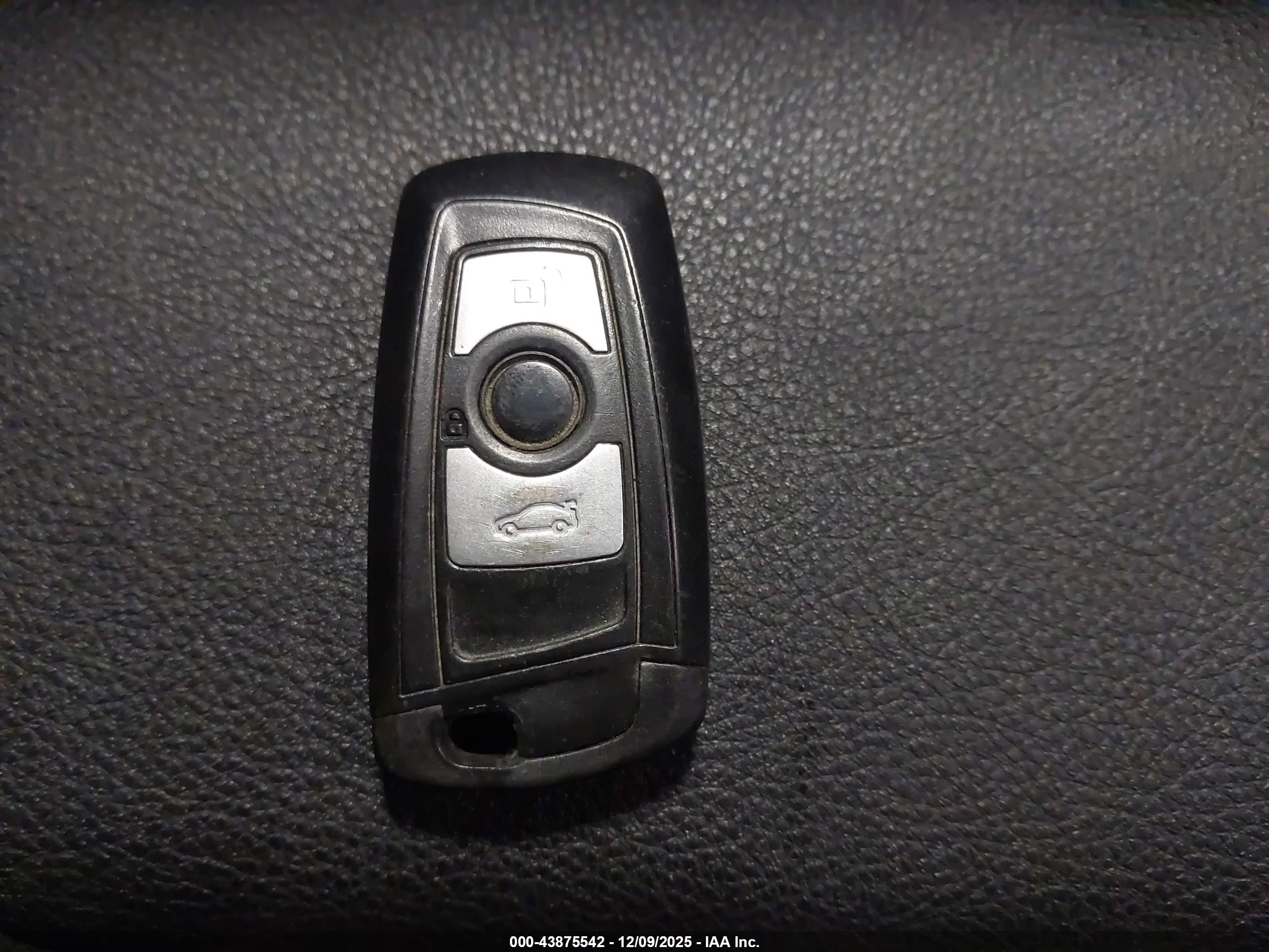 BMW 320I image 11