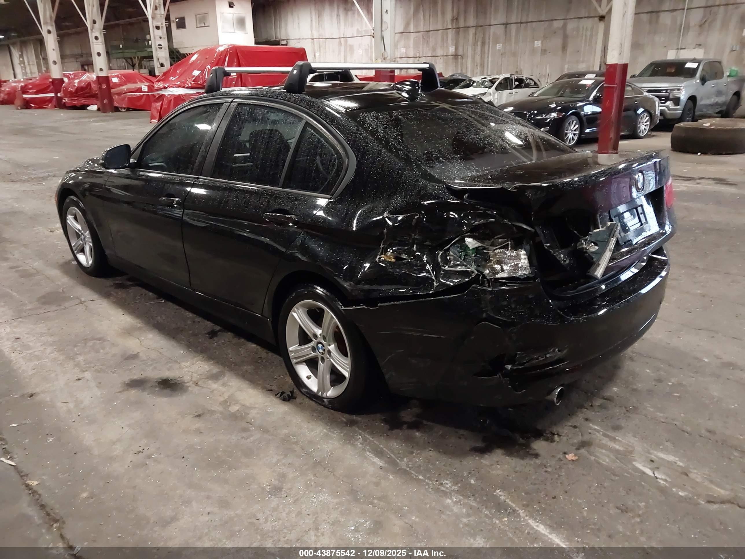 BMW 320I image 3