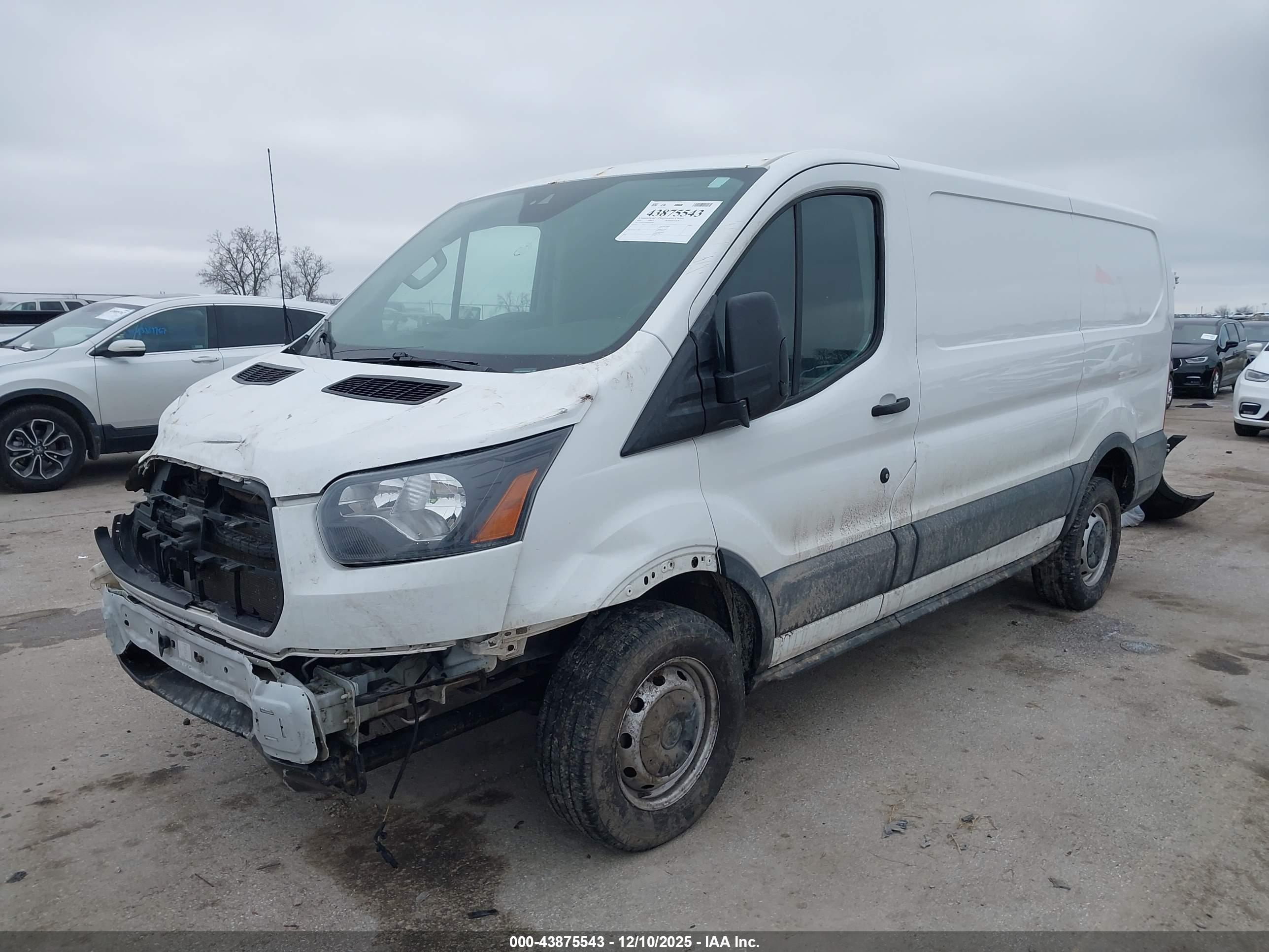 FORD TRANSIT image 2