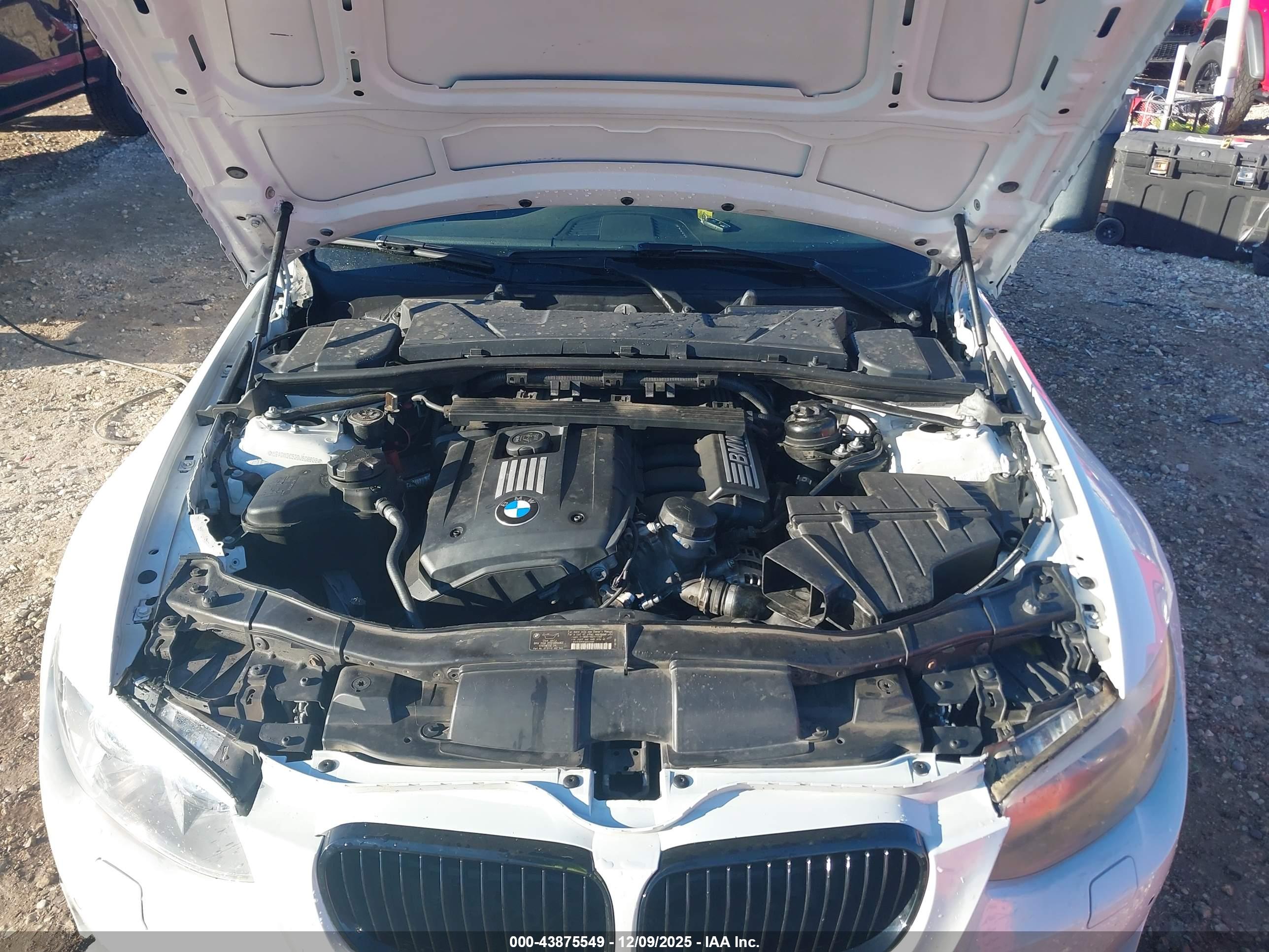 BMW 328I image 10