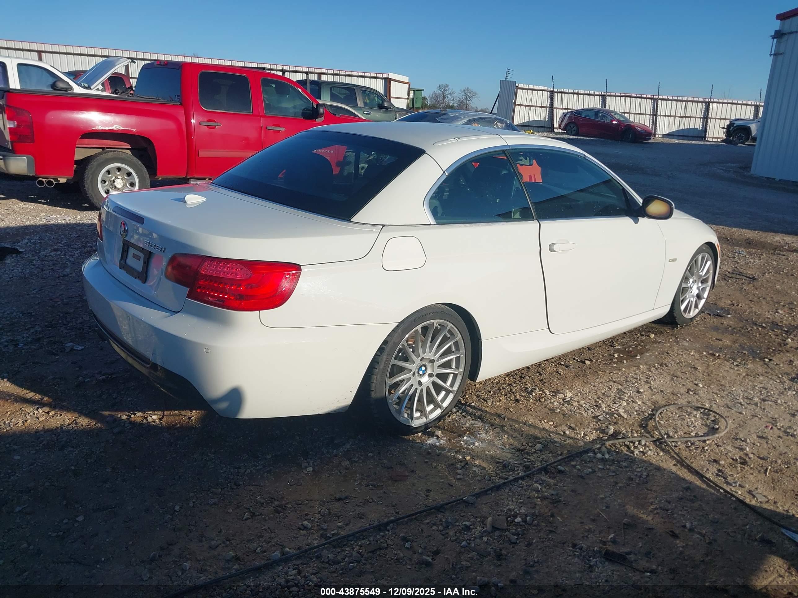 BMW 328I image 4