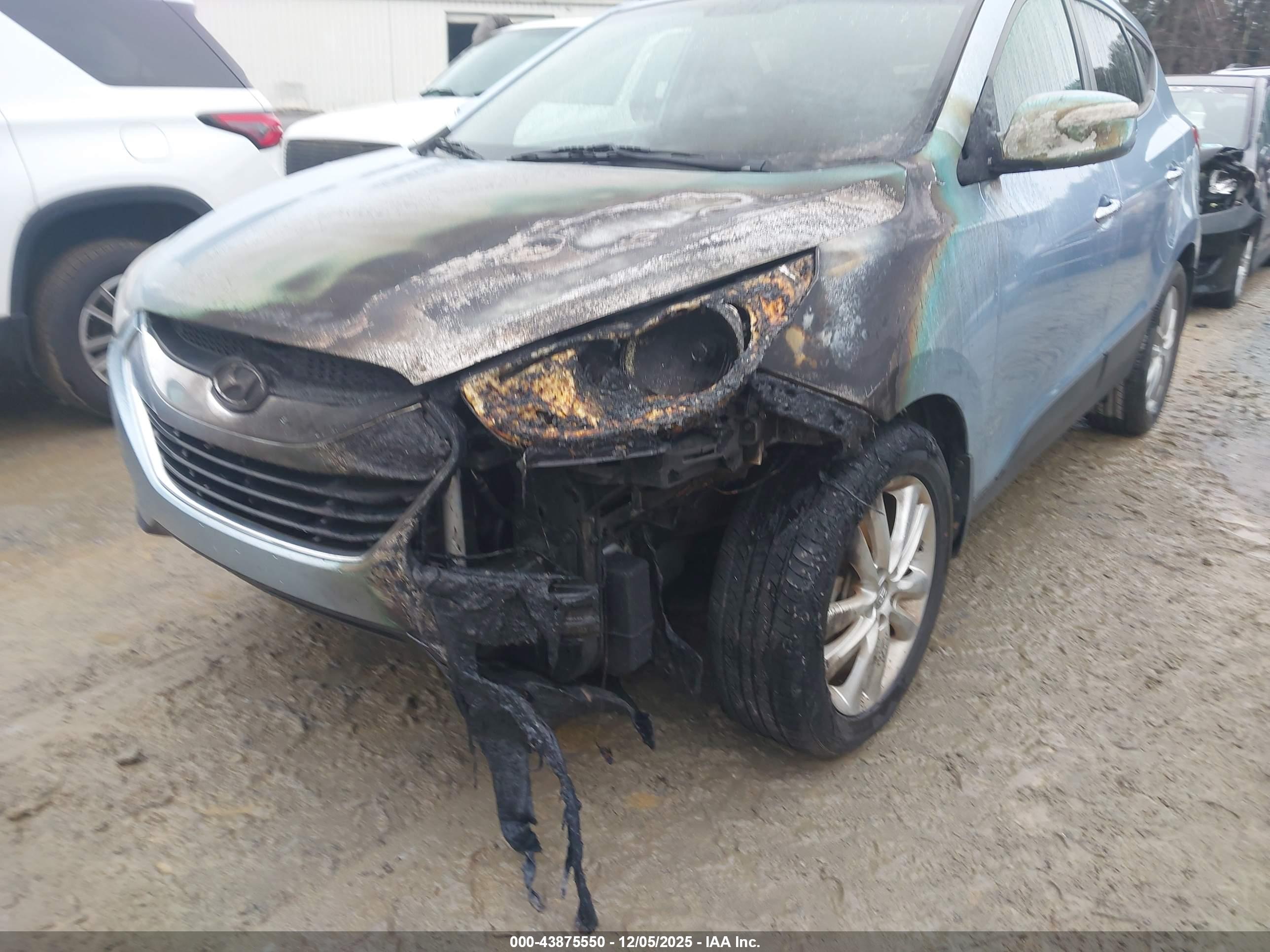 HYUNDAI TUCSON image 6
