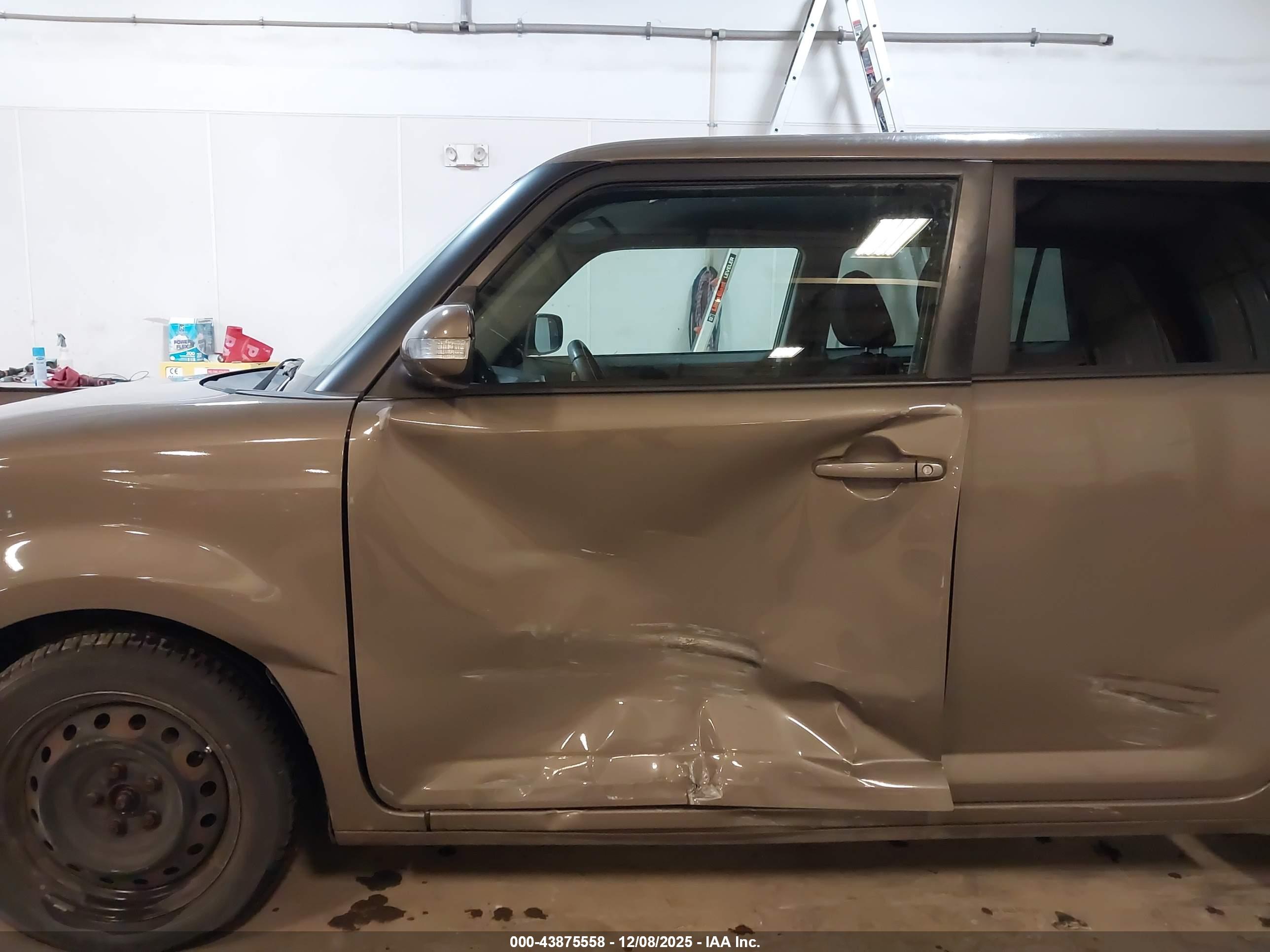 SCION XB image 6