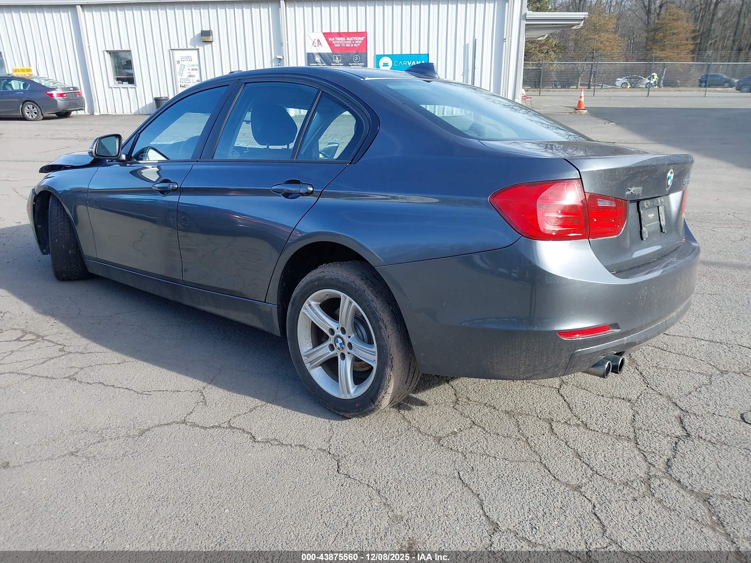 BMW 328I image 3
