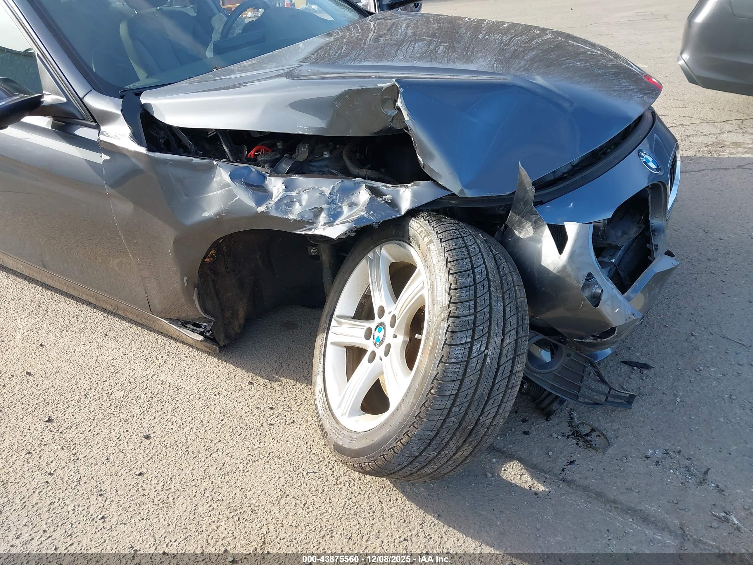 BMW 328I image 6