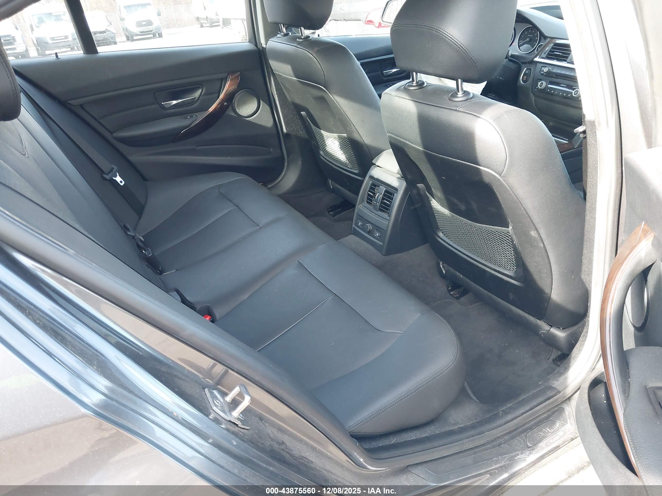 BMW 328I image 8