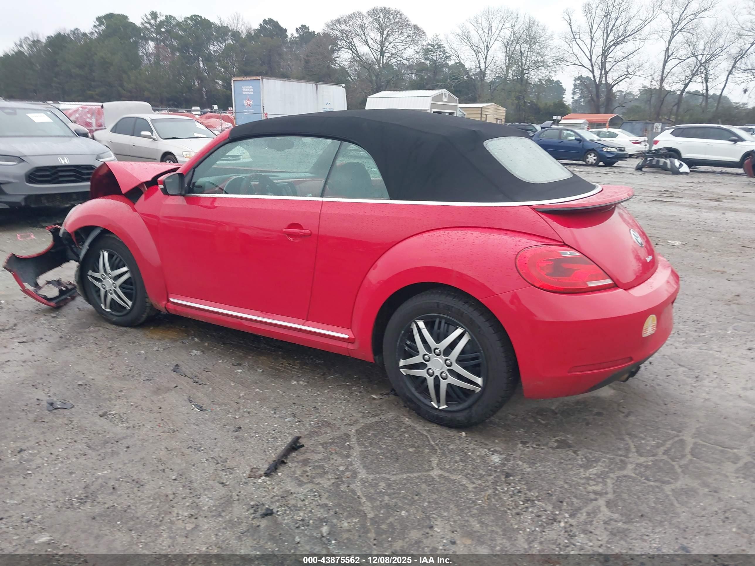 VOLKSWAGEN BEETLE image 3