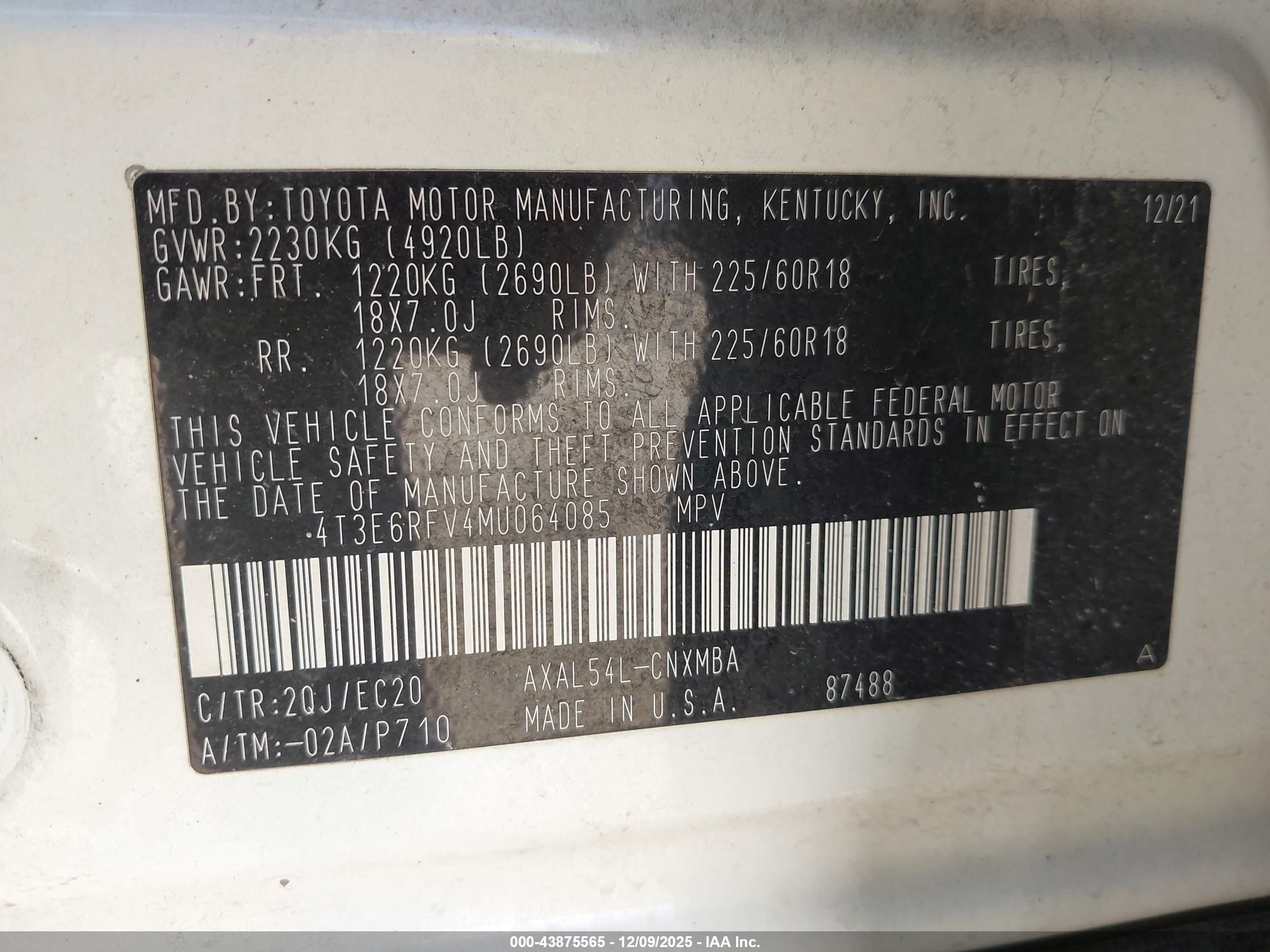 TOYOTA RAV4 image 9