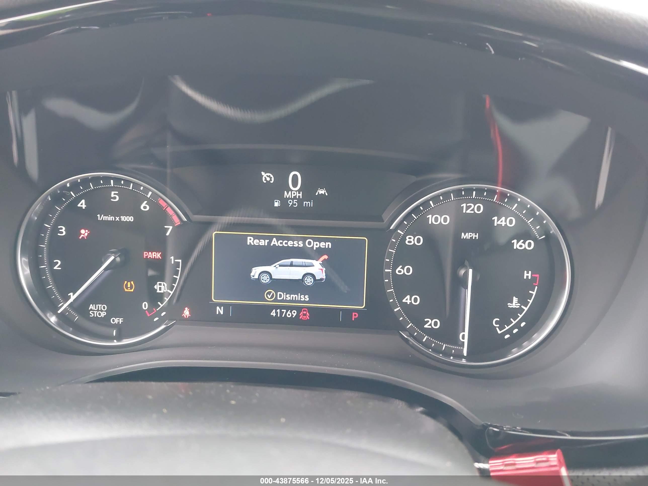 CADILLAC XT6 image 7