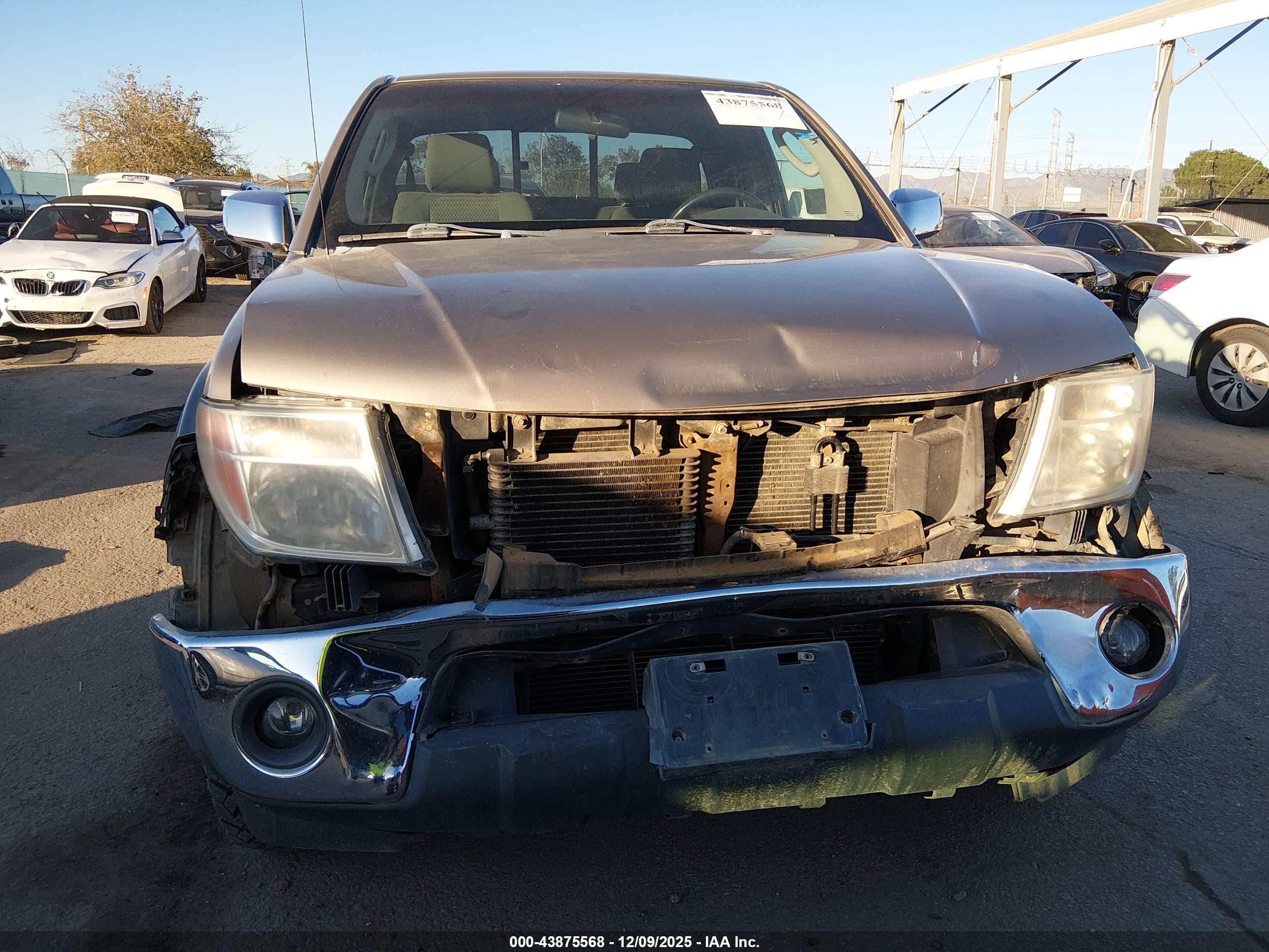 NISSAN FRONTIER image 6