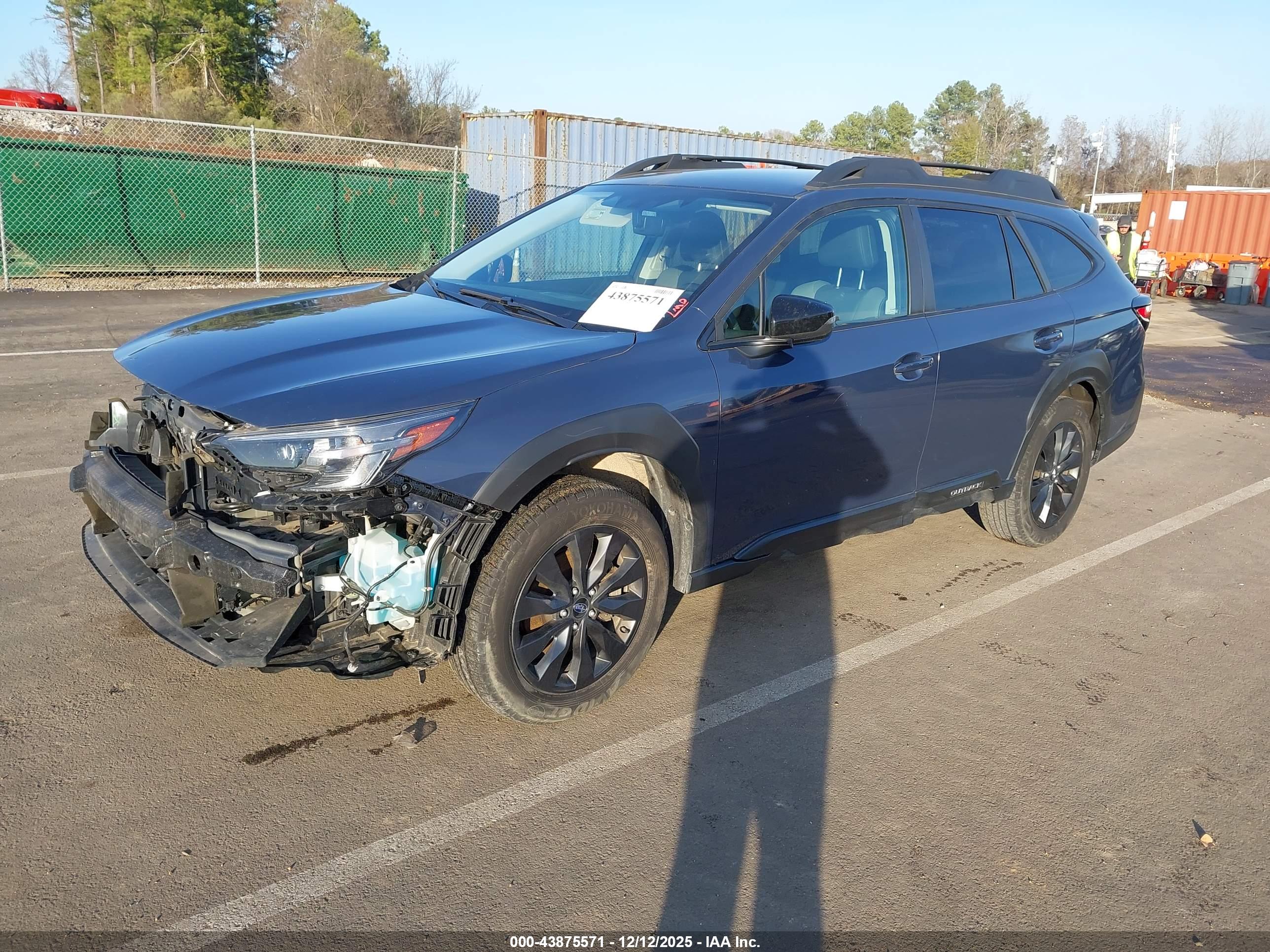 SUBARU OUTBACK image 2