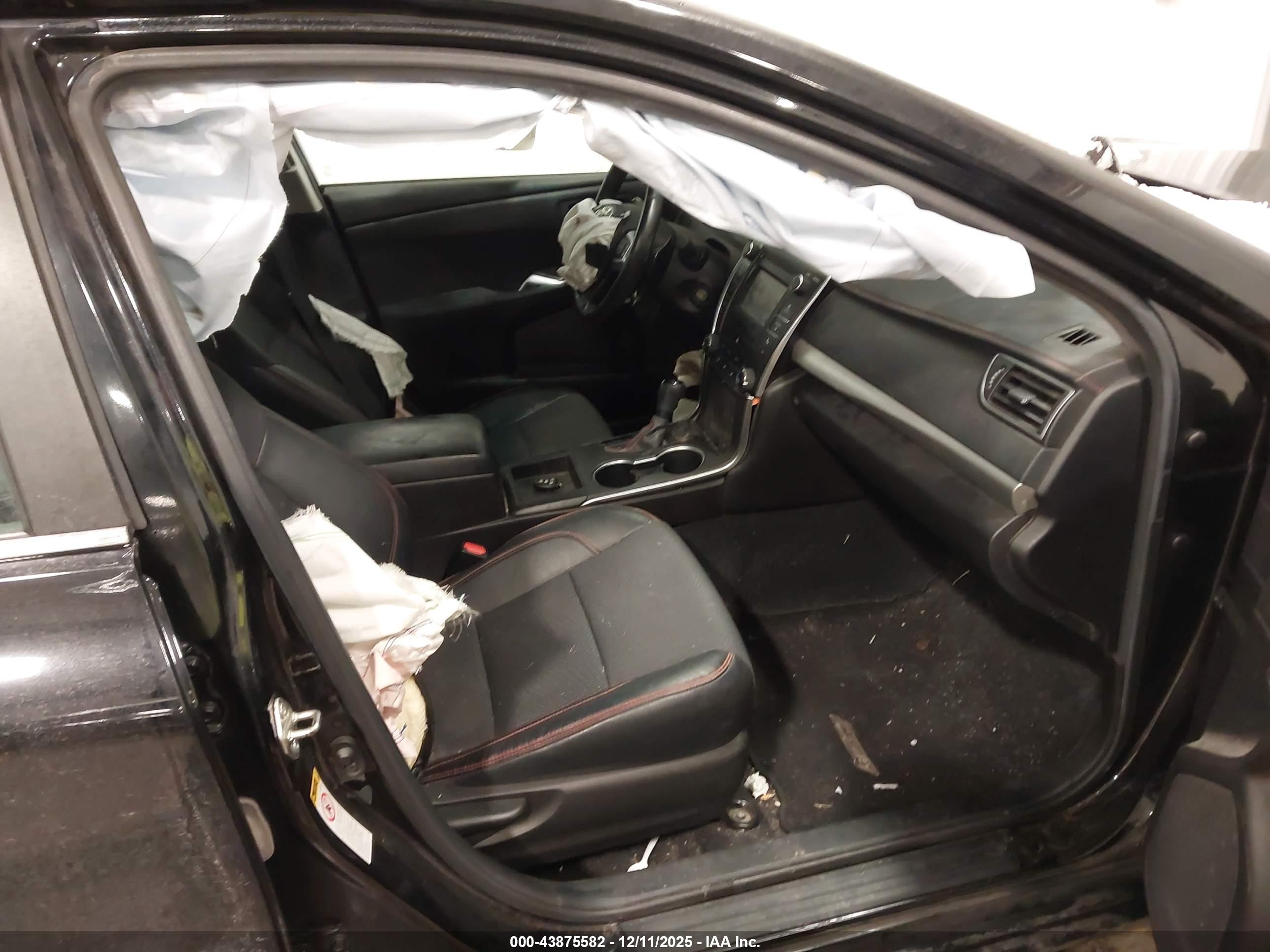 TOYOTA CAMRY image 5