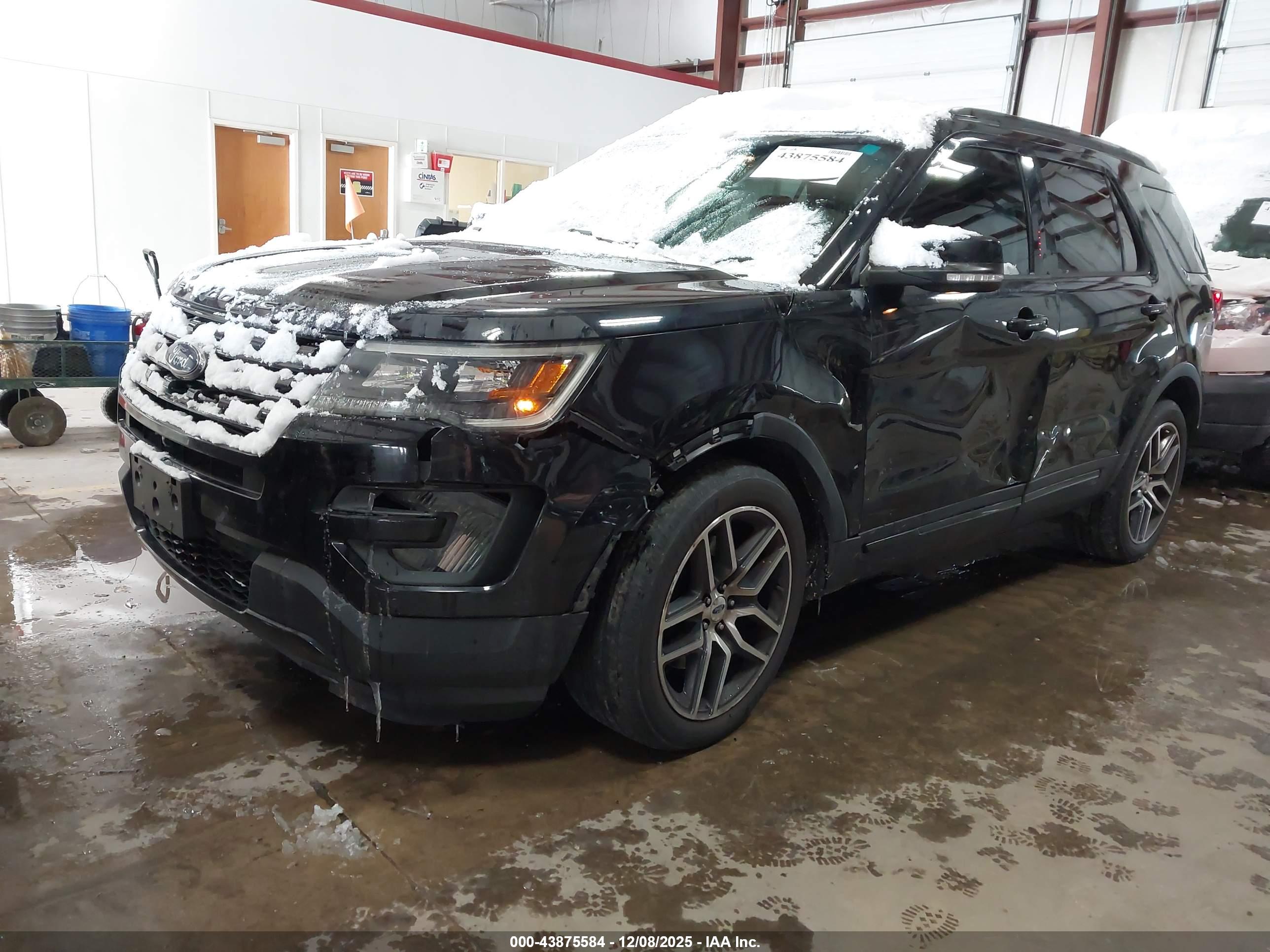 FORD EXPLORER image 2
