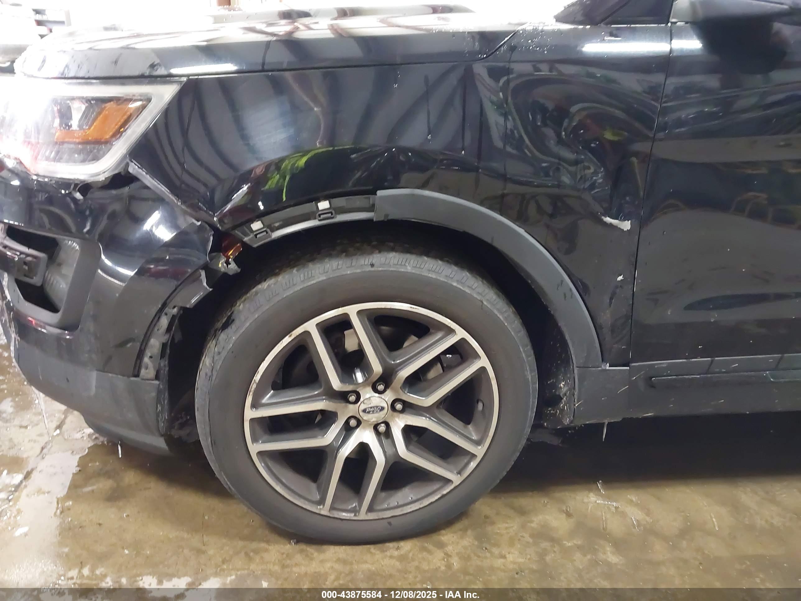 FORD EXPLORER image 6