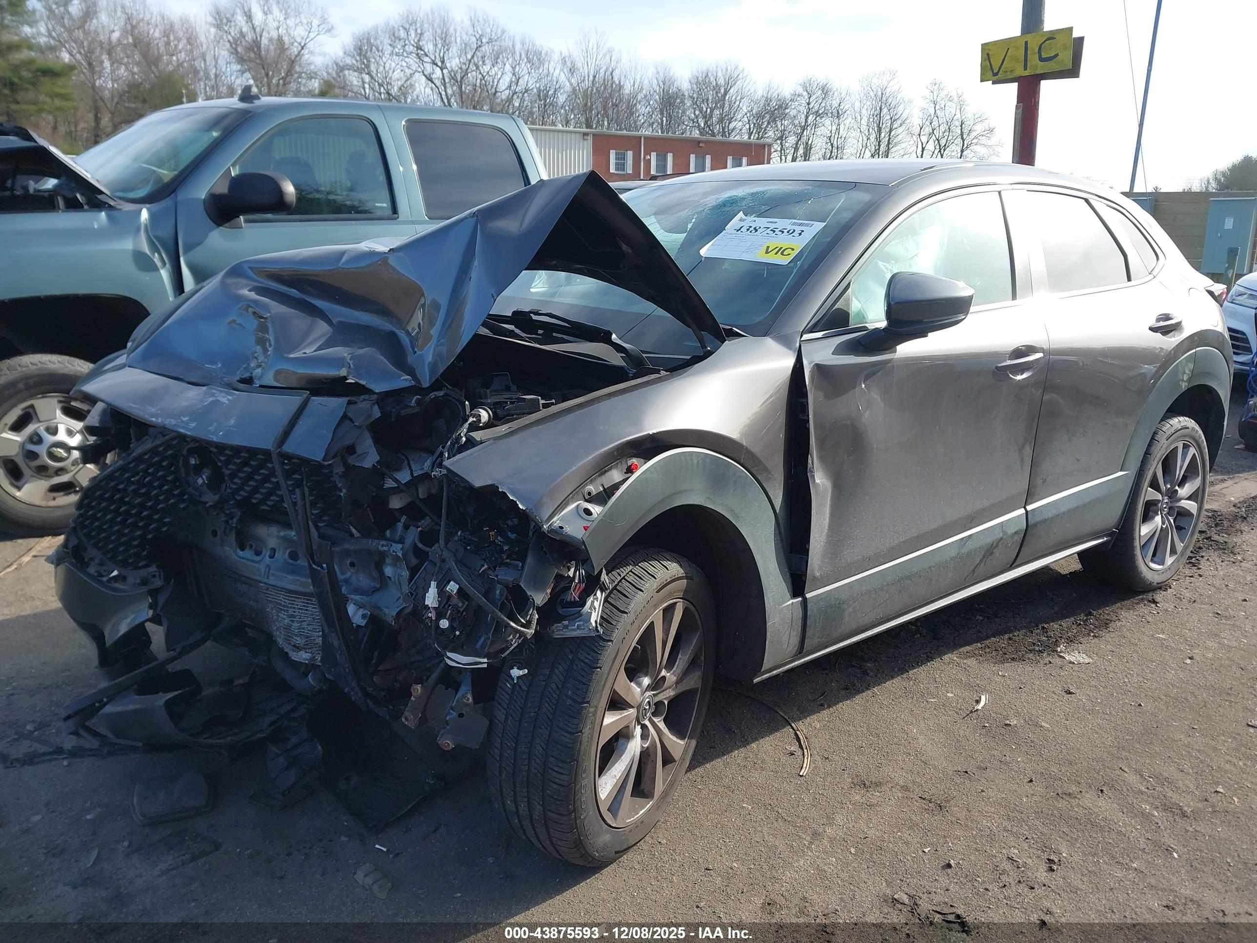 MAZDA CX-30 image 2