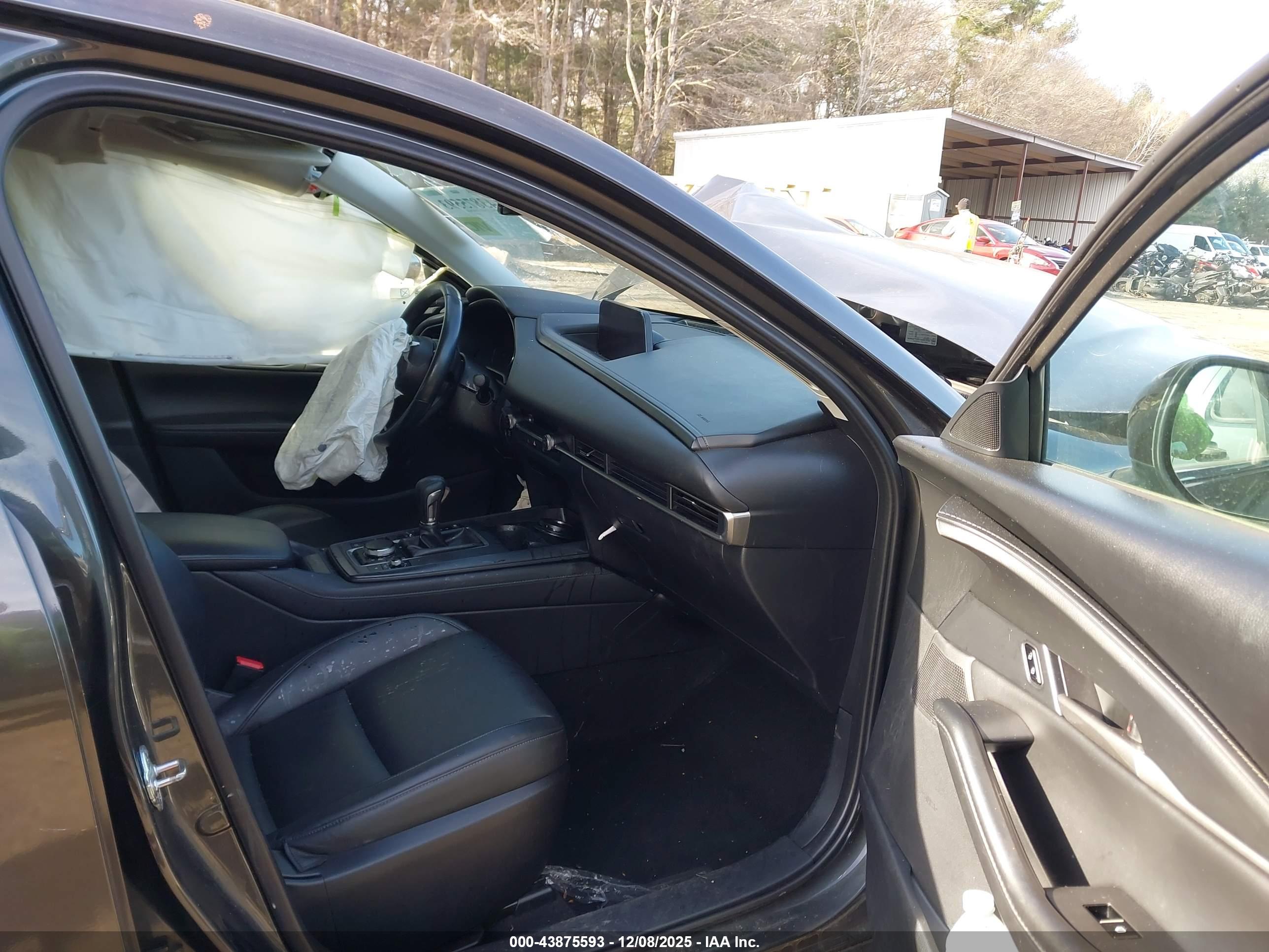 MAZDA CX-30 image 5