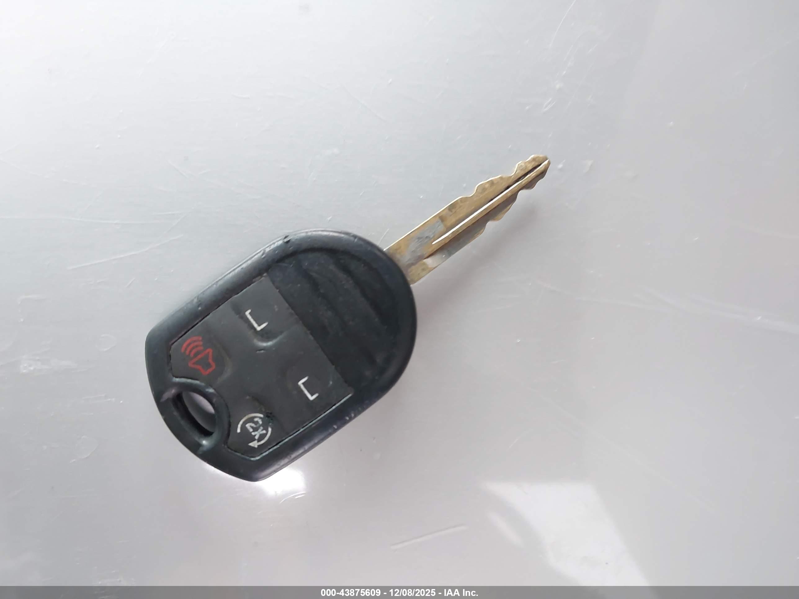 FORD EXPLORER image 11