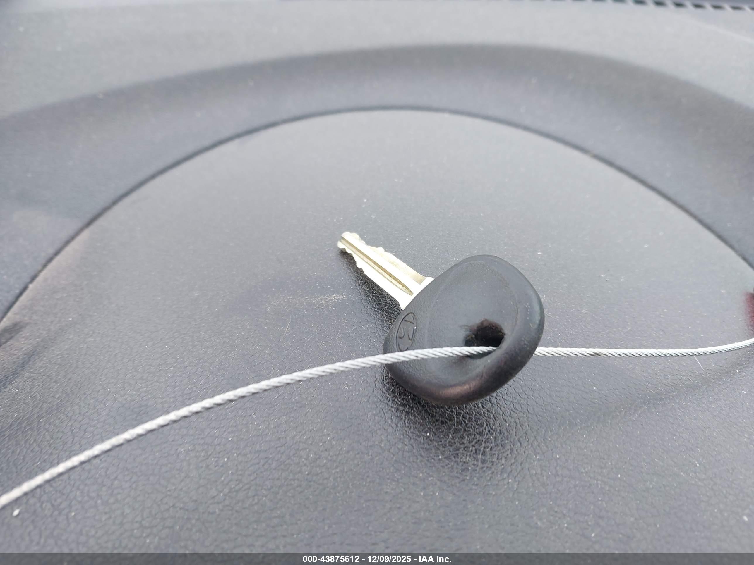 HYUNDAI ELANTRA image 11
