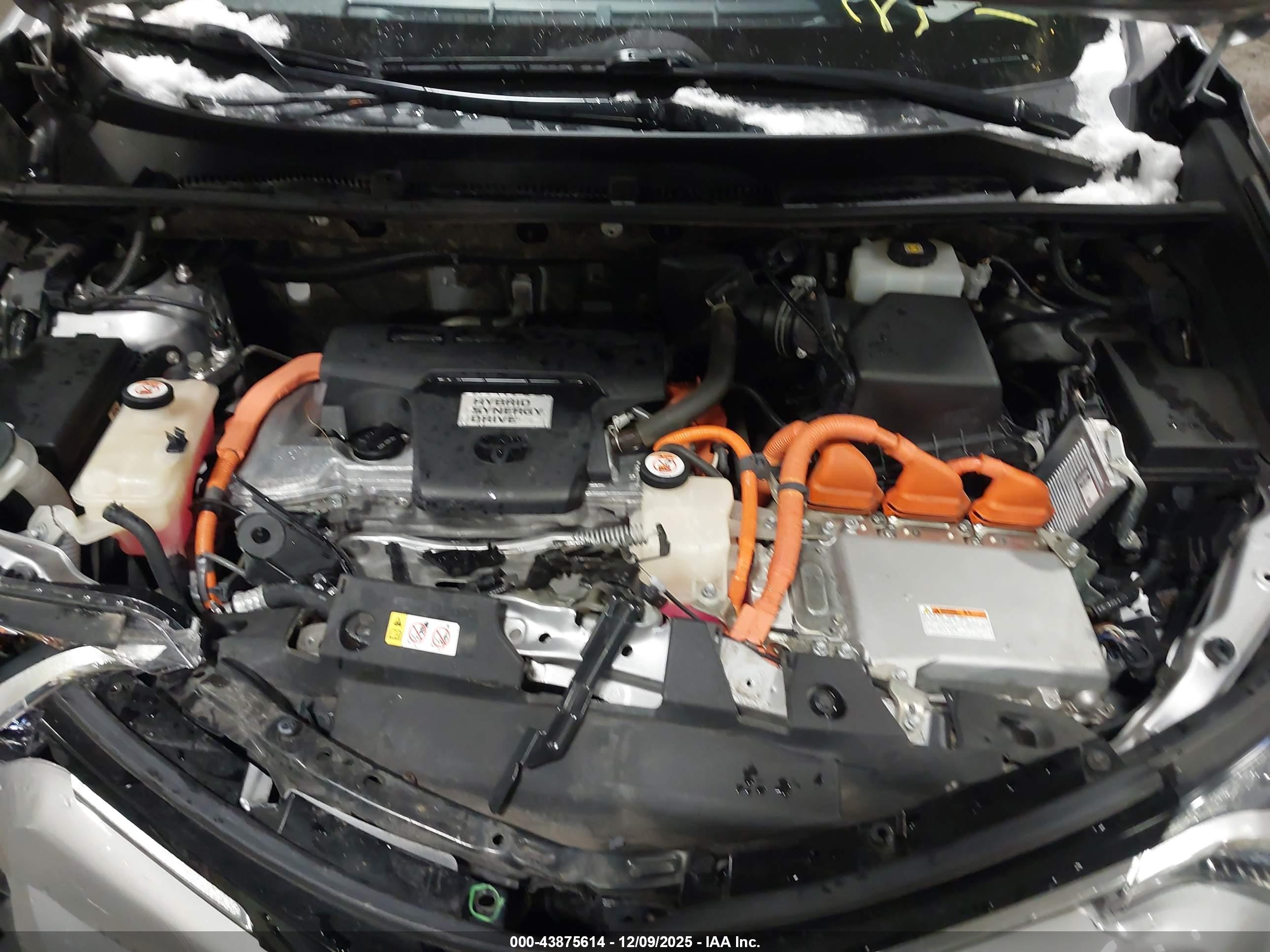 TOYOTA RAV4 image 10