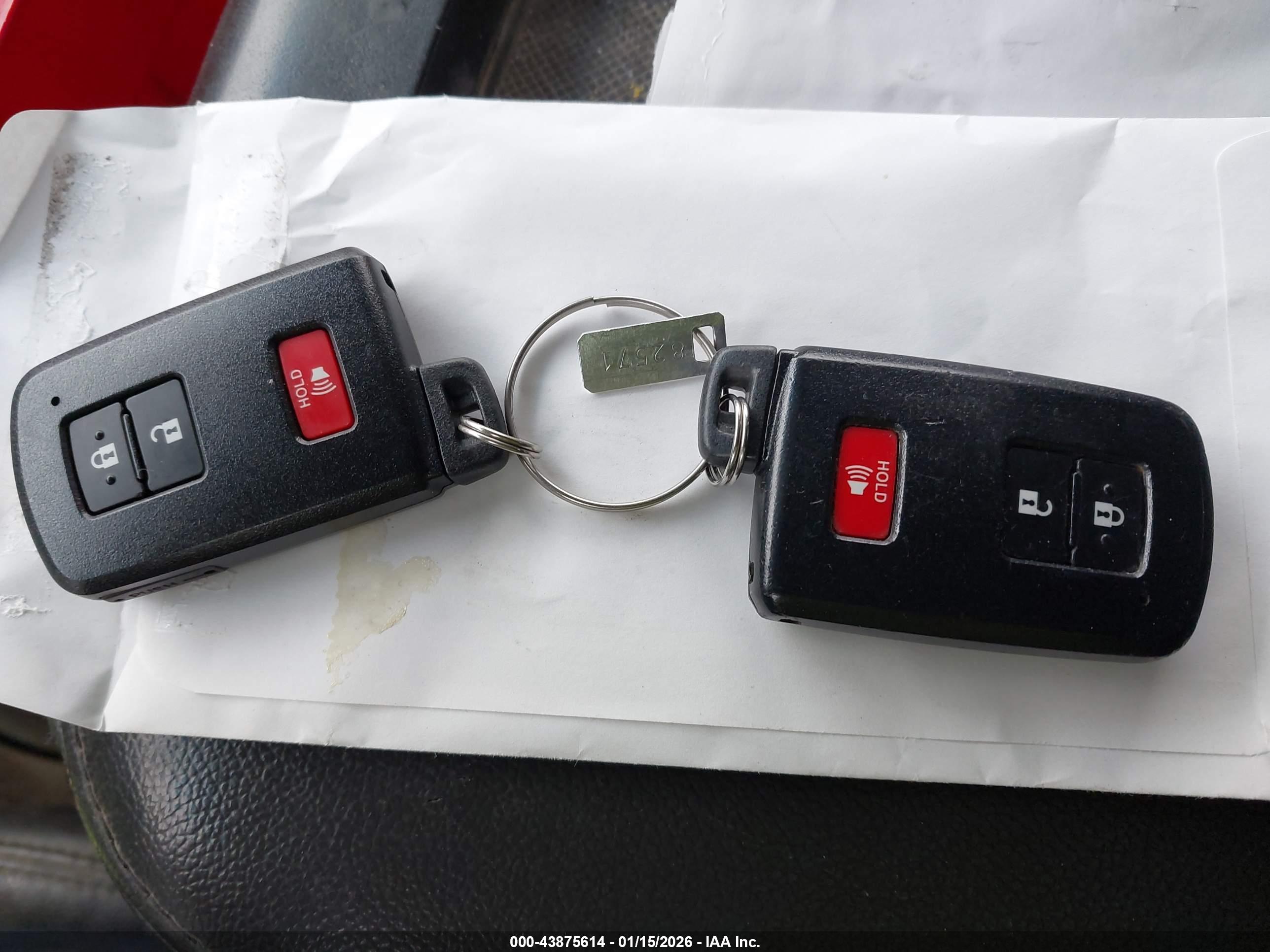 TOYOTA RAV4 image 11