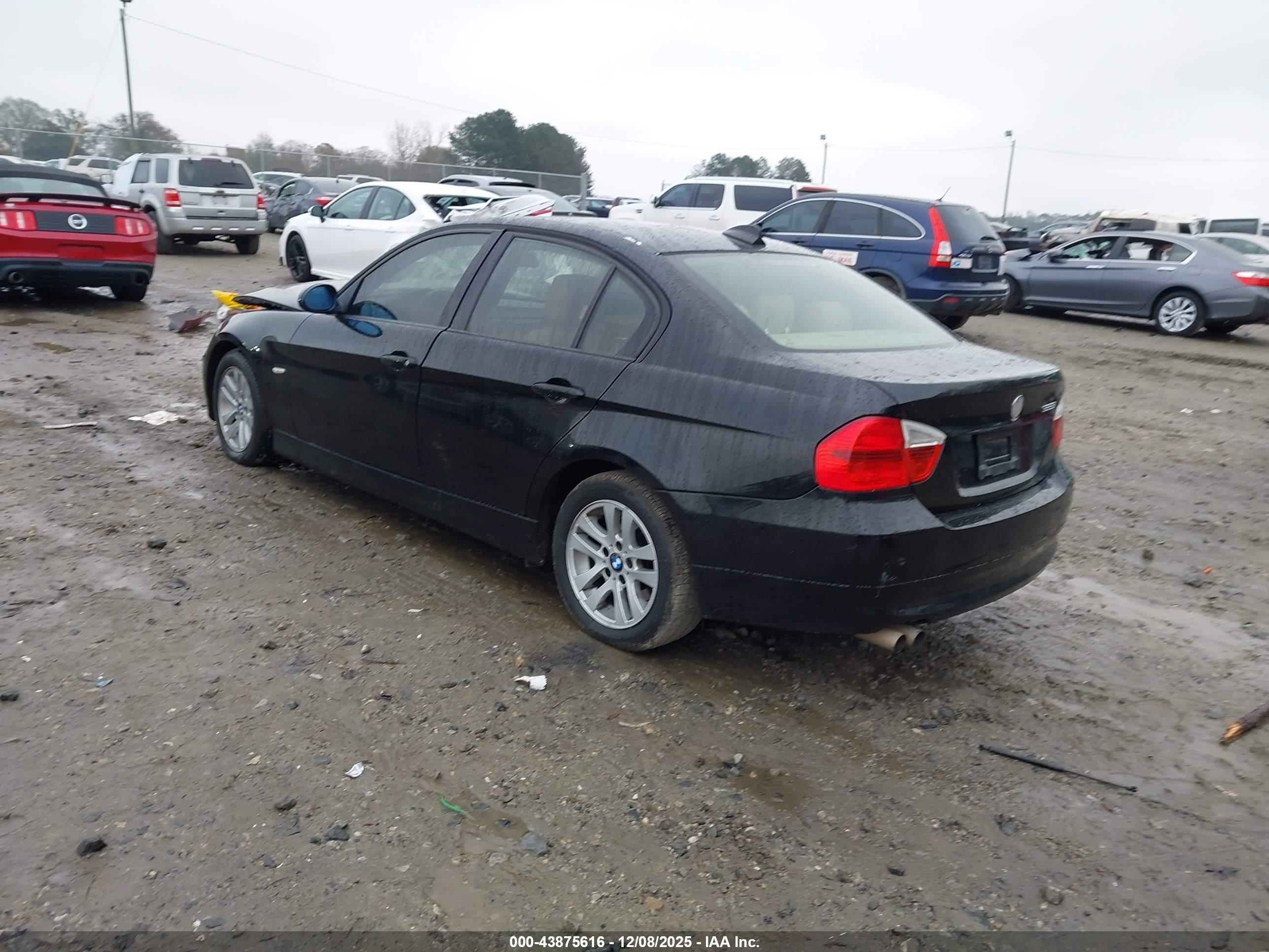 BMW 325I image 3