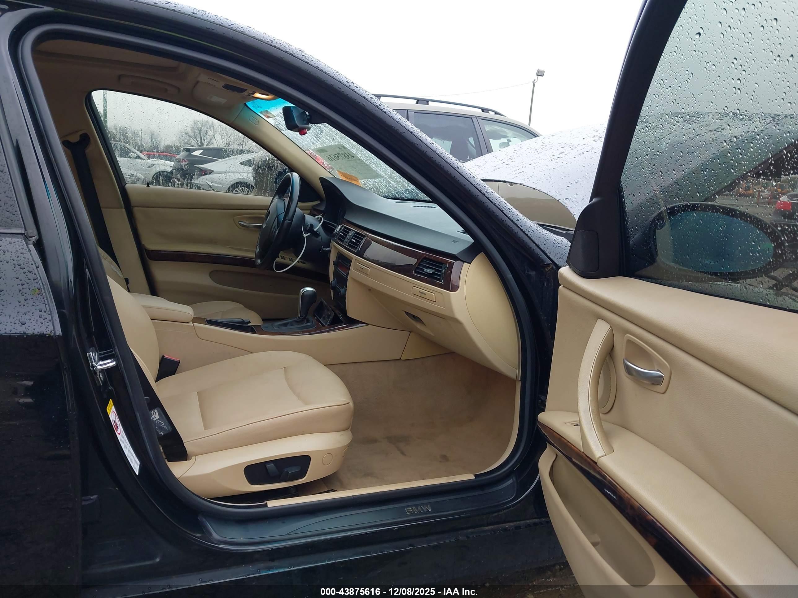 BMW 325I image 5