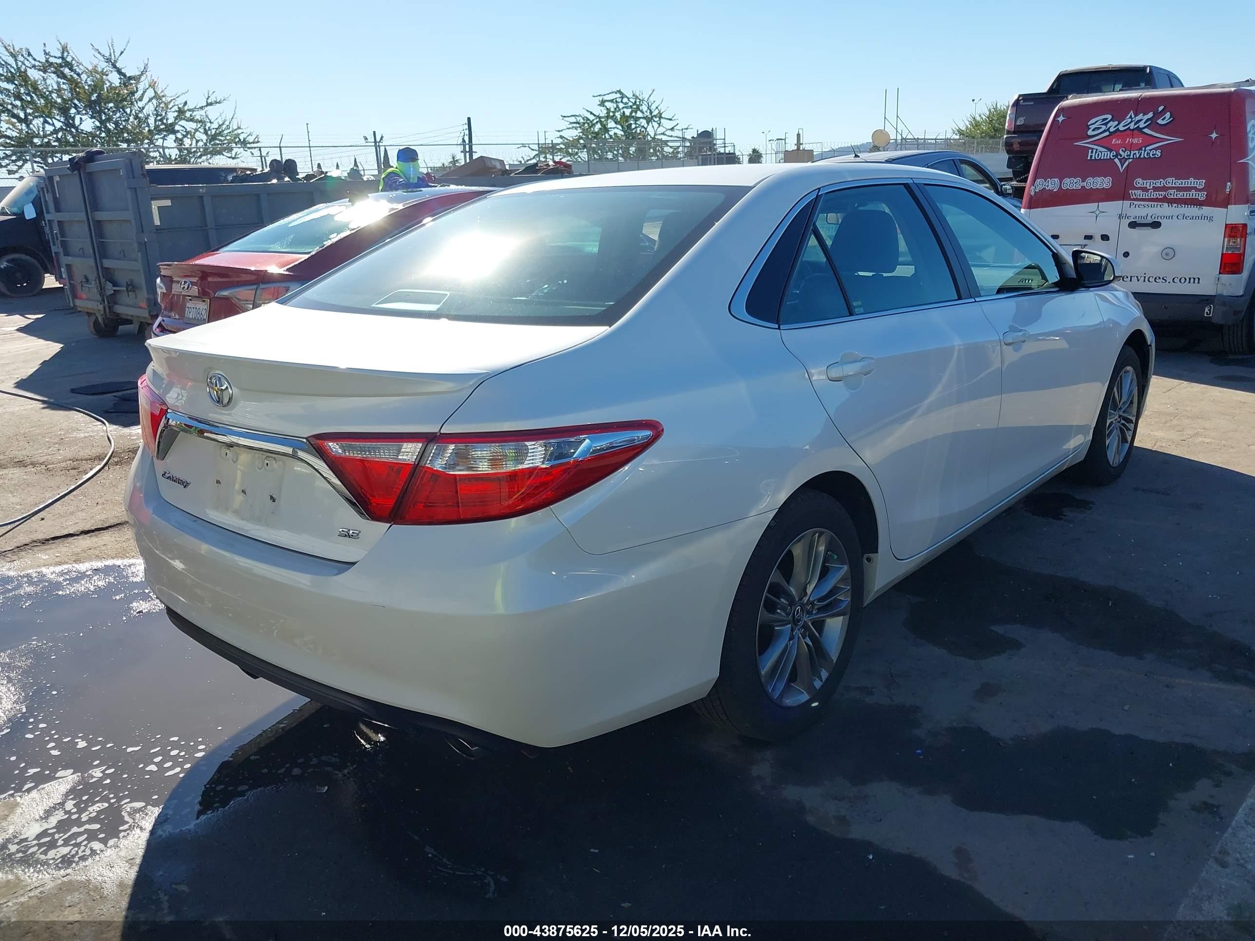TOYOTA CAMRY image 4