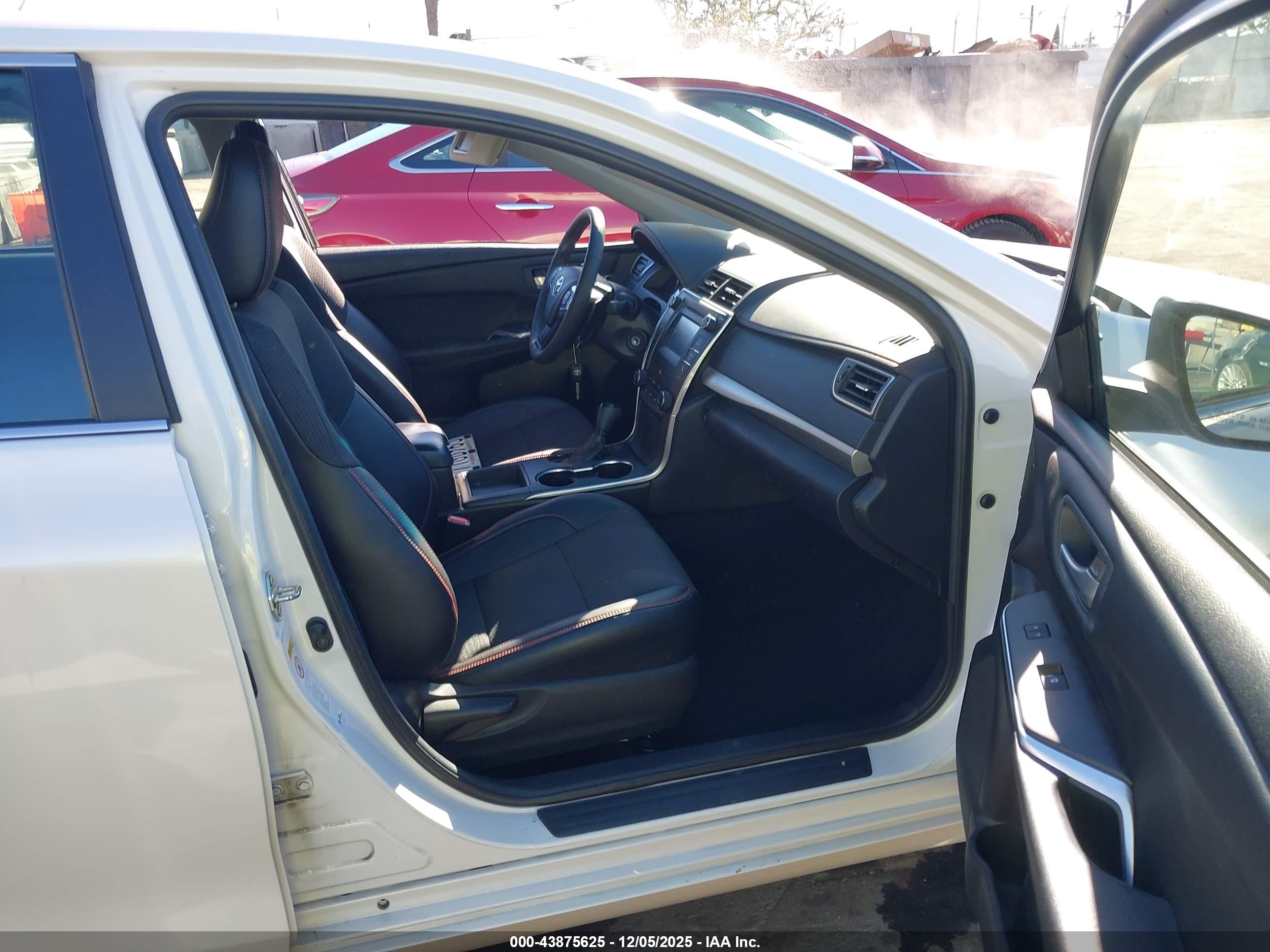 TOYOTA CAMRY image 5