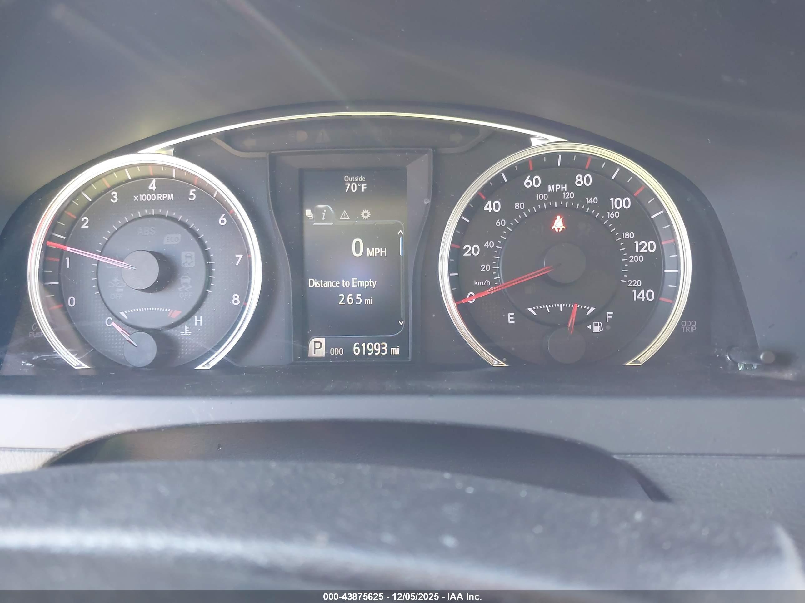 TOYOTA CAMRY image 7