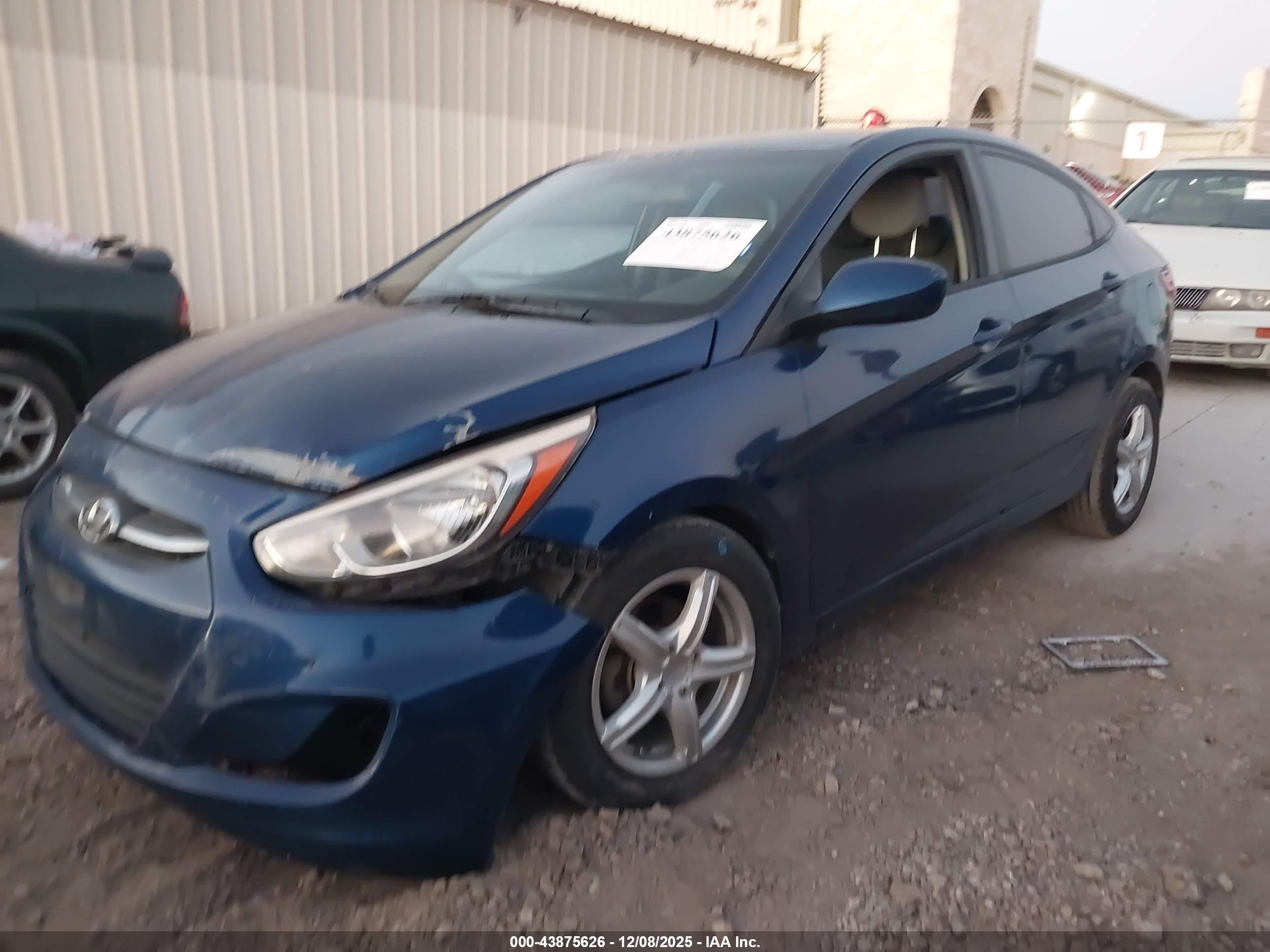 HYUNDAI ACCENT image 2