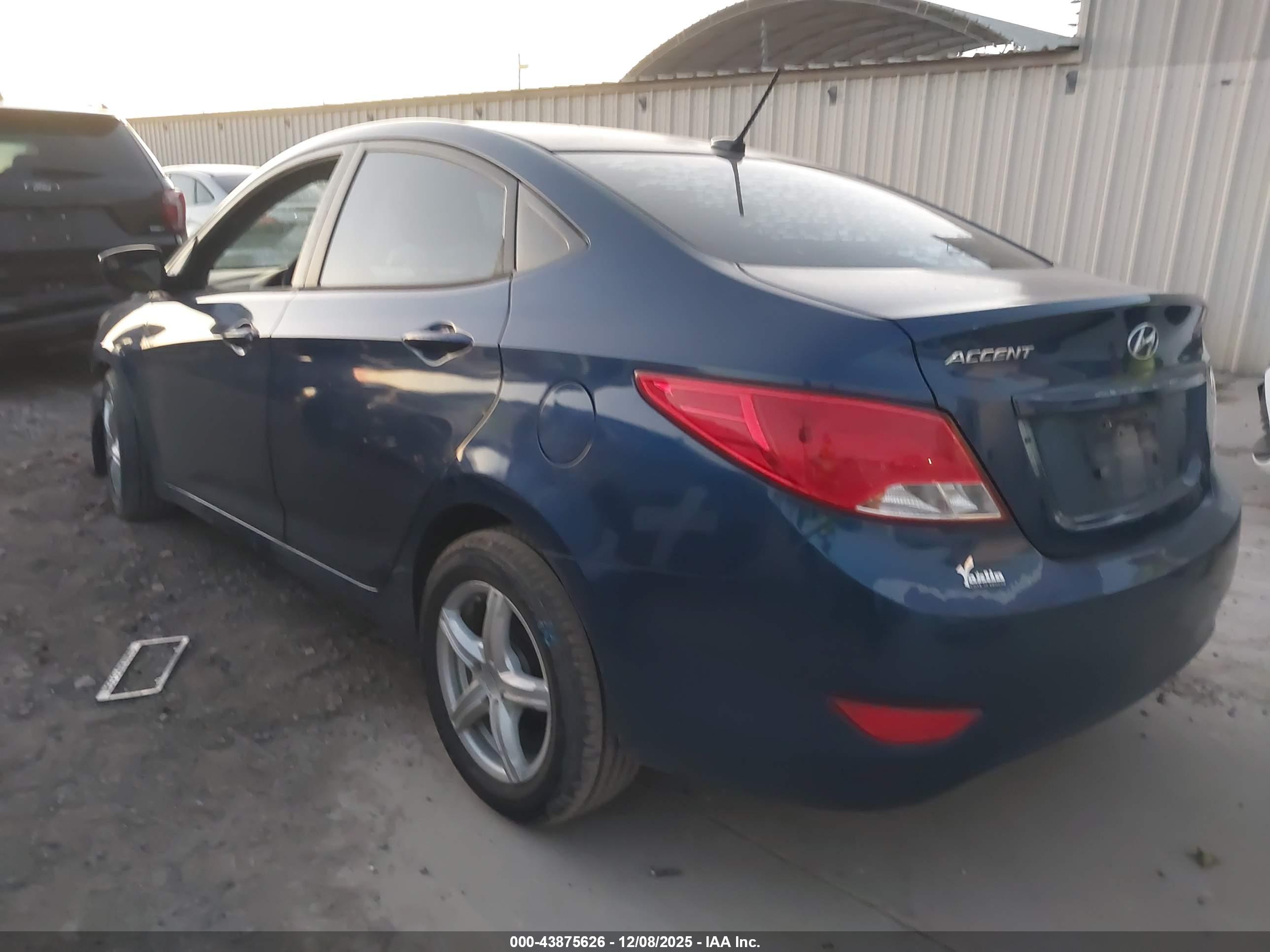HYUNDAI ACCENT image 3