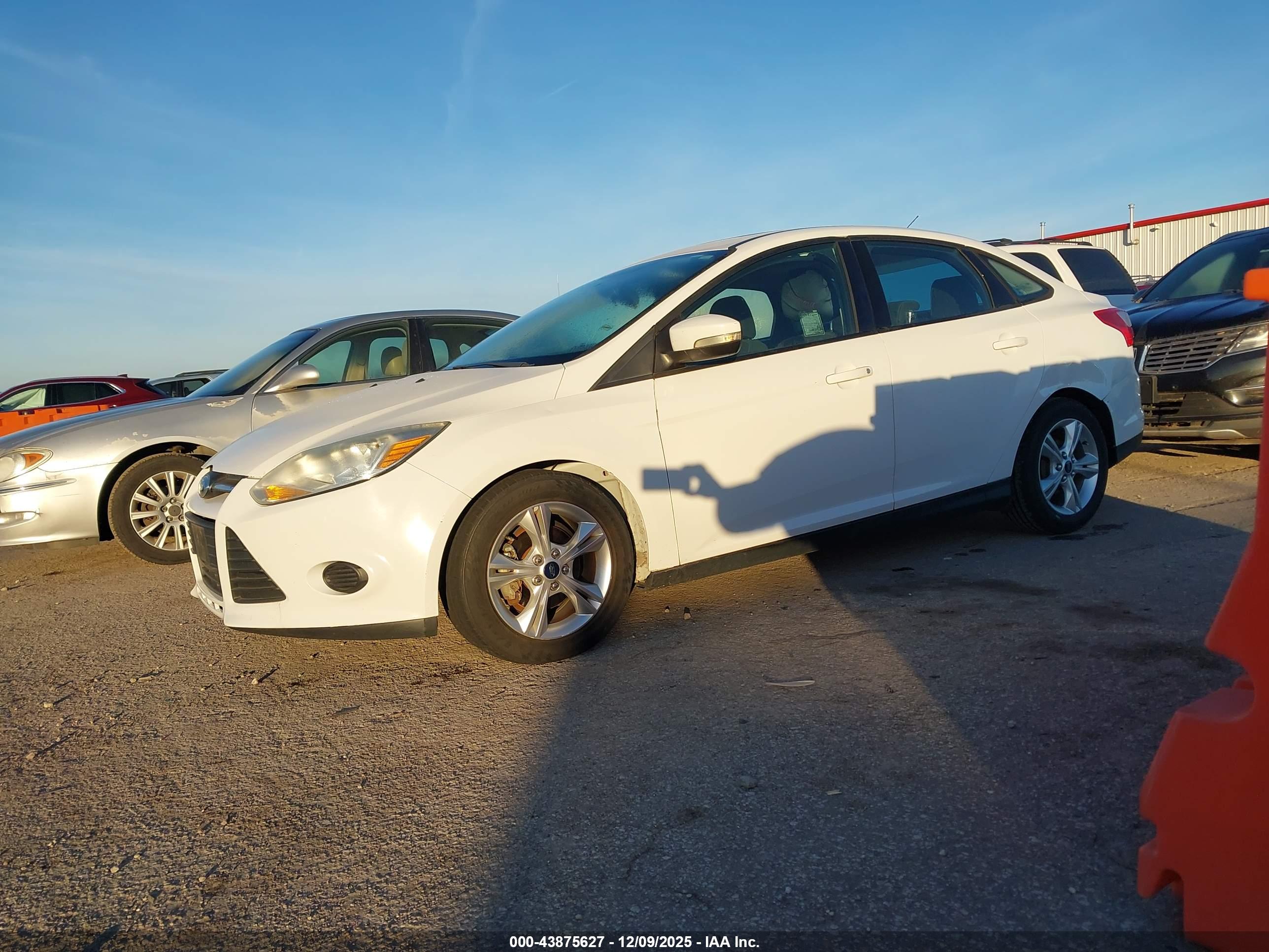 FORD FOCUS image 2