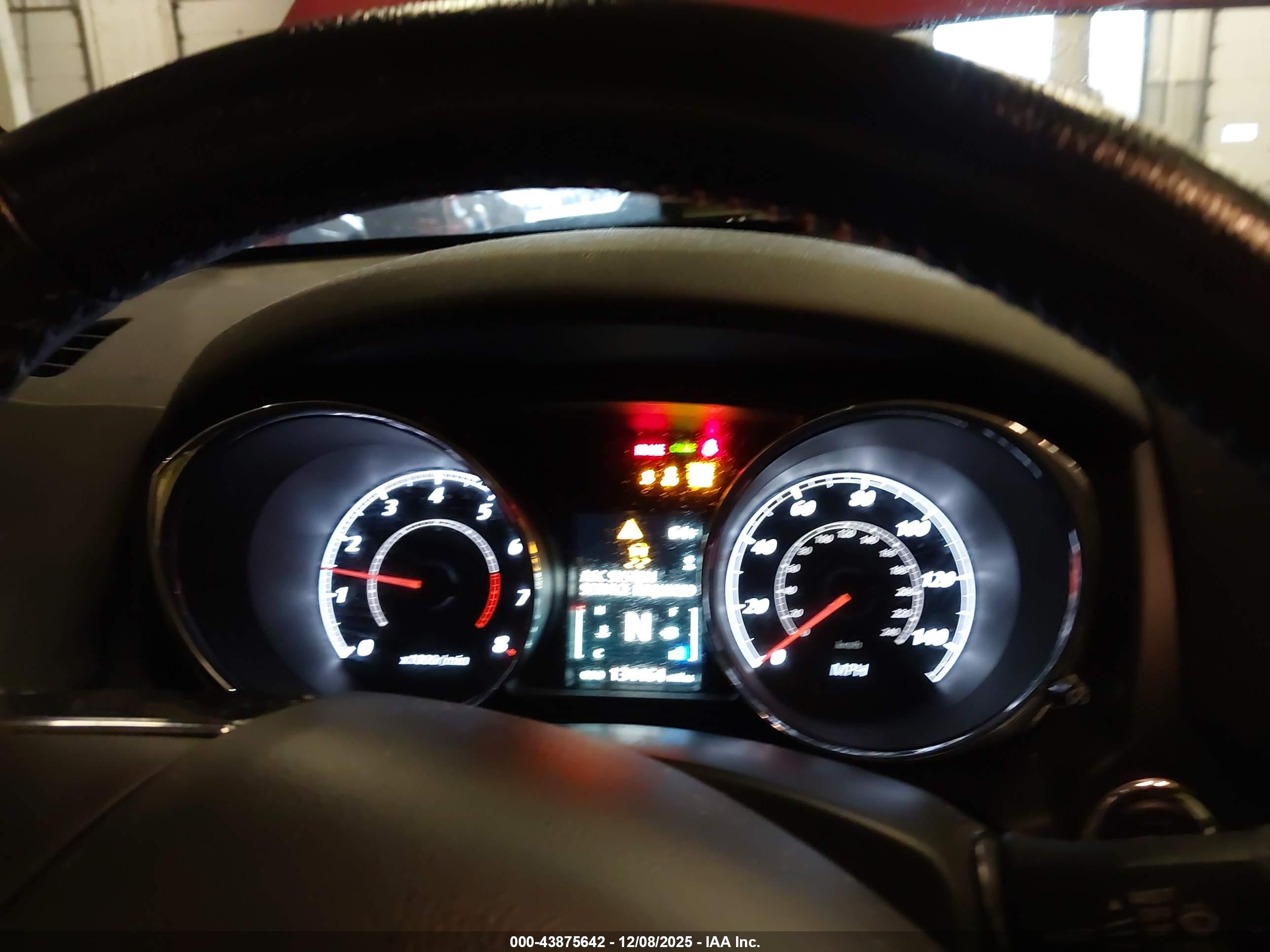 MITSUBISHI OUTLANDER image 7