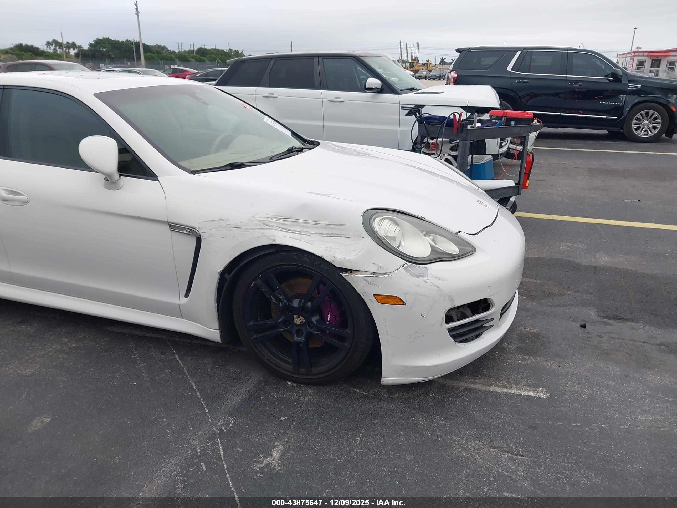 PORSCHE PANAMERA image 6